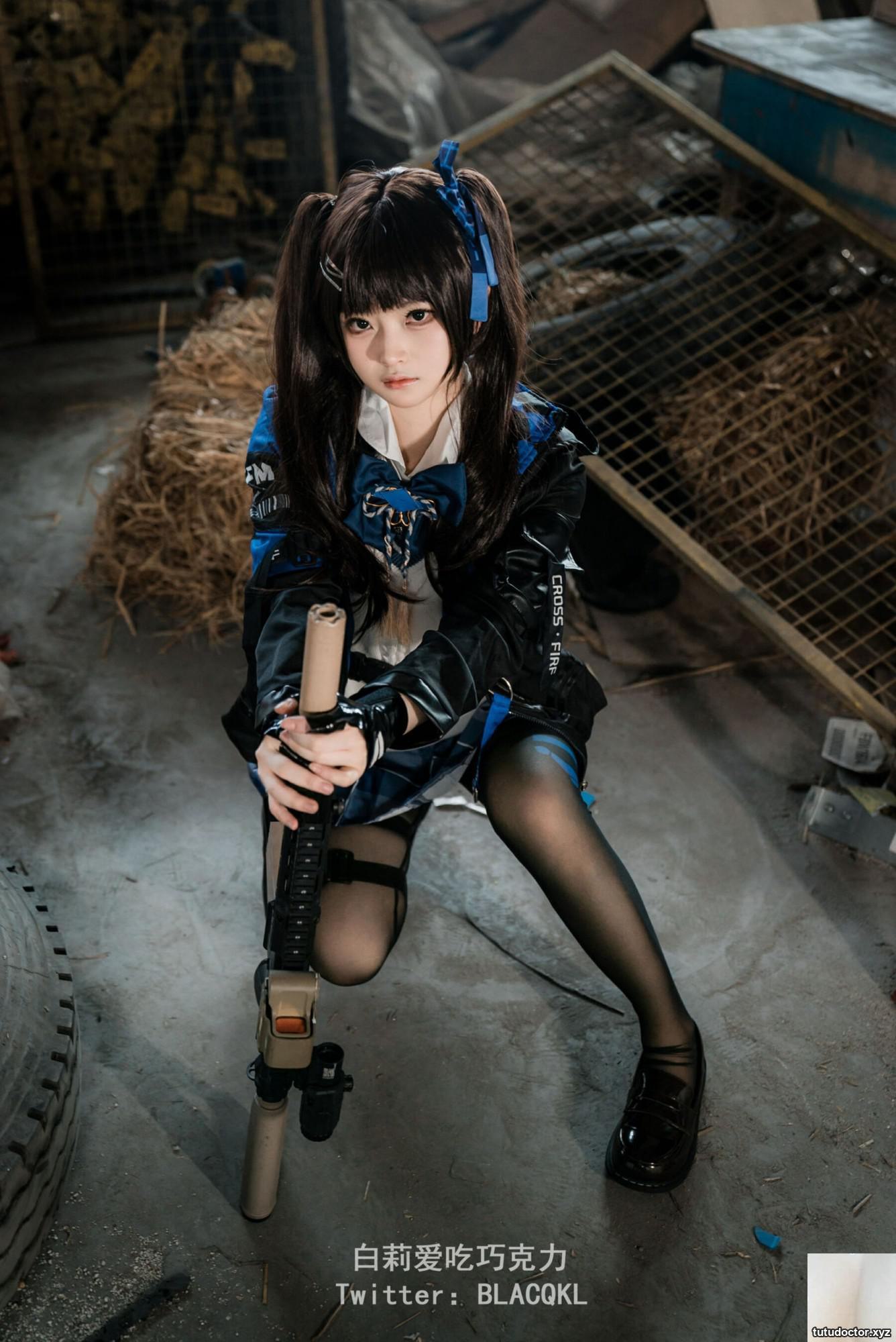 Bai Li loves to eat chocolate Guan Xiaoyu · photo 40 of 85
