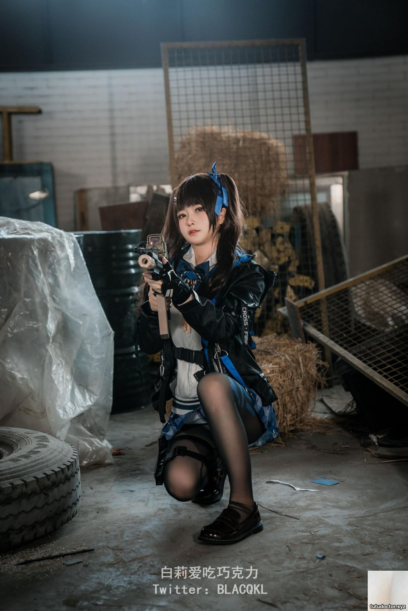 Bai Li loves to eat chocolate Guan Xiaoyu · photo 53 of 85