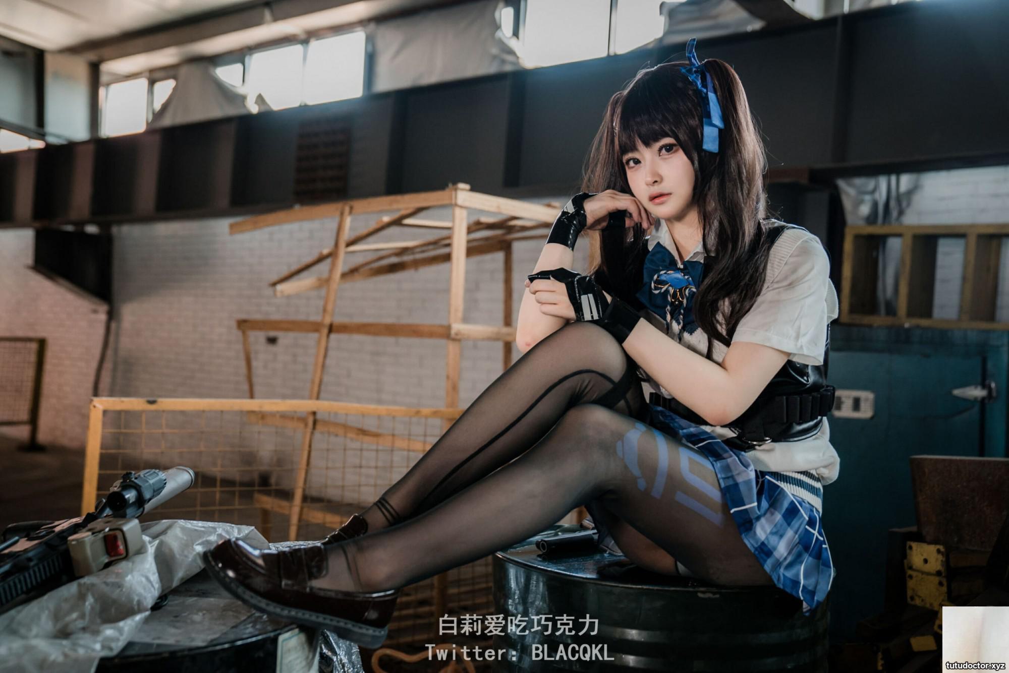 Bai Li loves to eat chocolate Guan Xiaoyu · photo 55 of 85