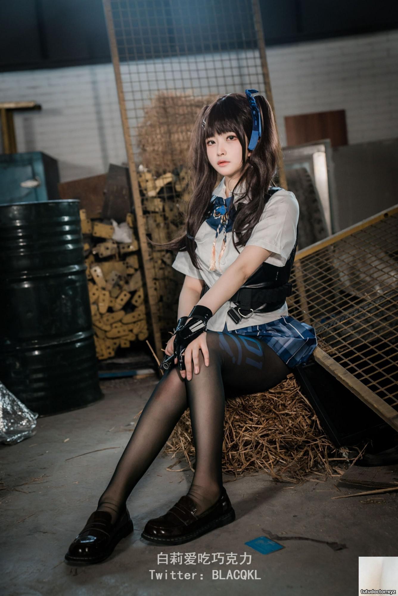Bai Li loves to eat chocolate Guan Xiaoyu · photo 57 of 85
