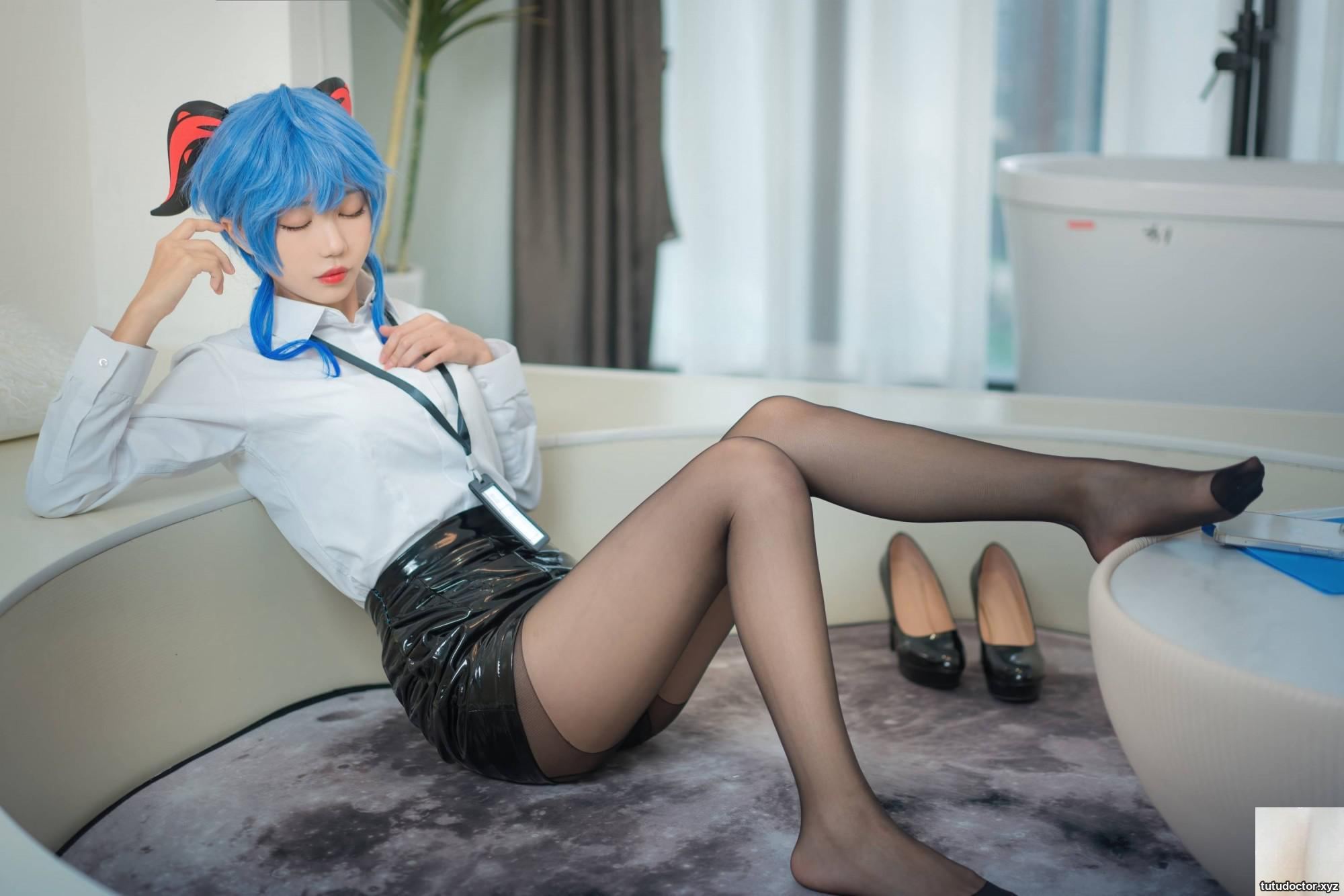 Welfare Girl Wuying Miaomiao Ganyu OL VIP Exclusive · photo 24 of 35