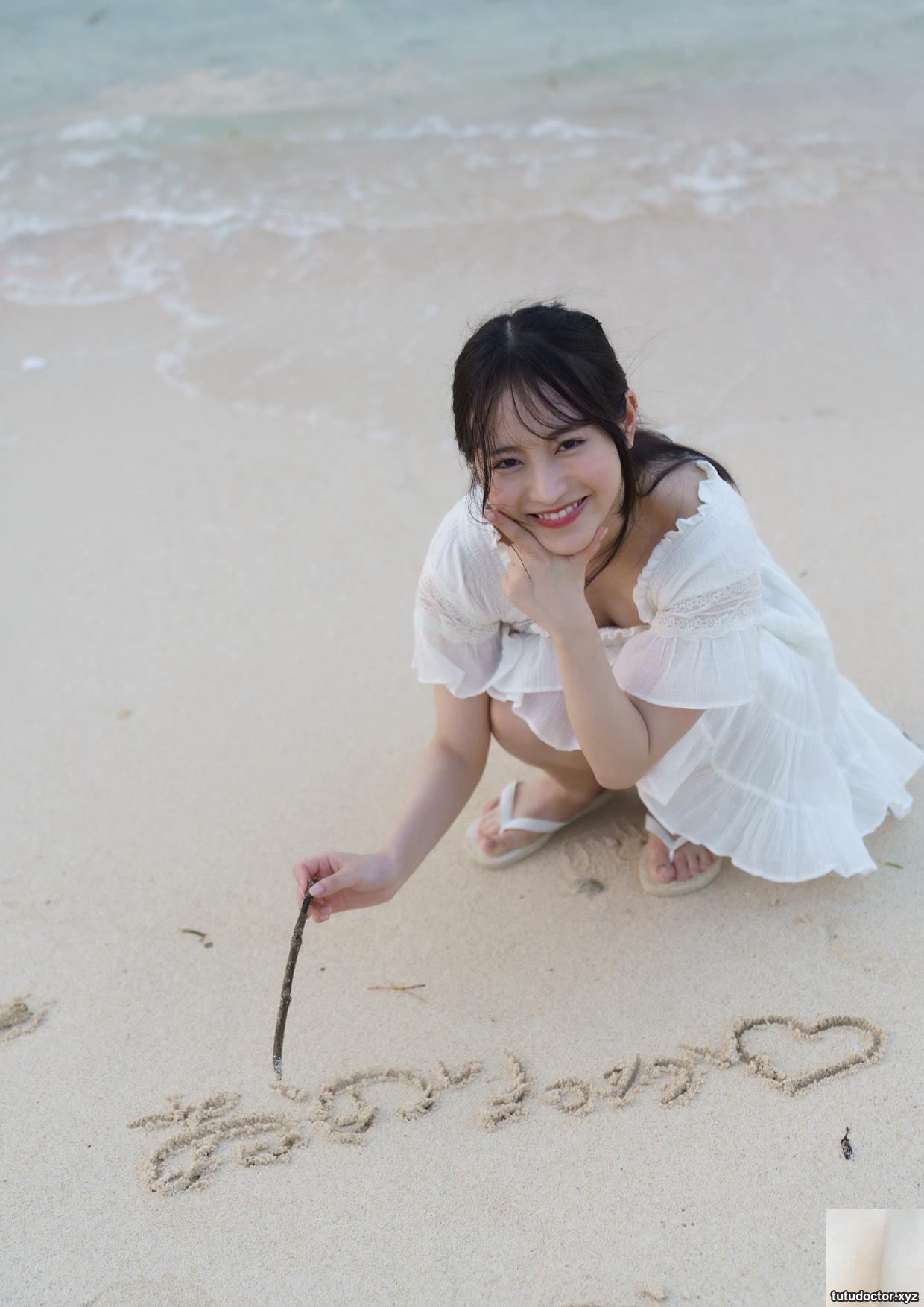 Rikka Ono 1st Photobook – First flo · photo 53 of 99