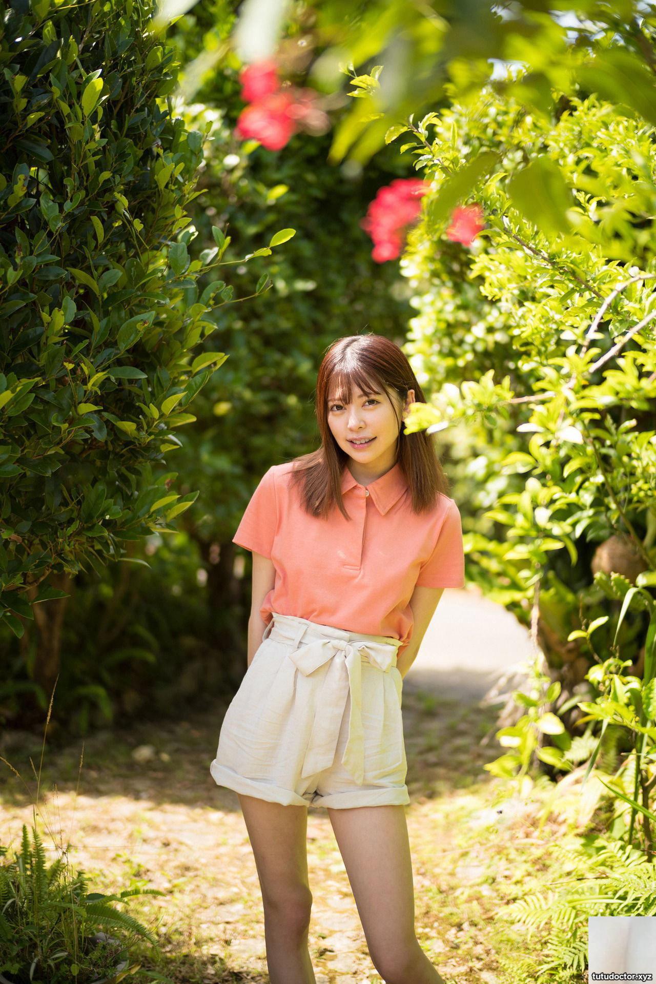 Summer running sky Blue sky Blue. Hinako Mori · photo 49 of 93