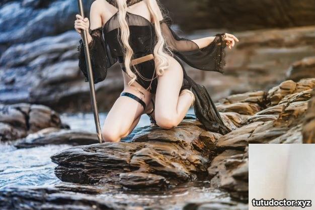 Sakura Tao Meow – Shining Swimsuit · photo 36 of 47