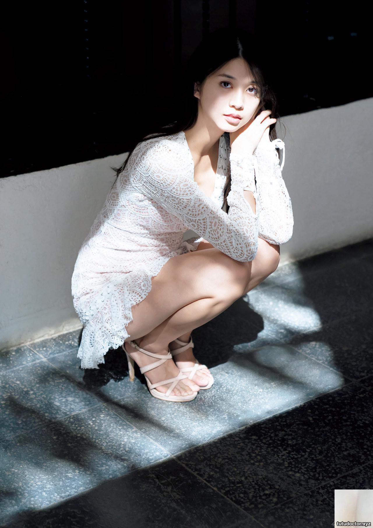 The top idols breasts are unexpectedly interesting · photo 22 of 35