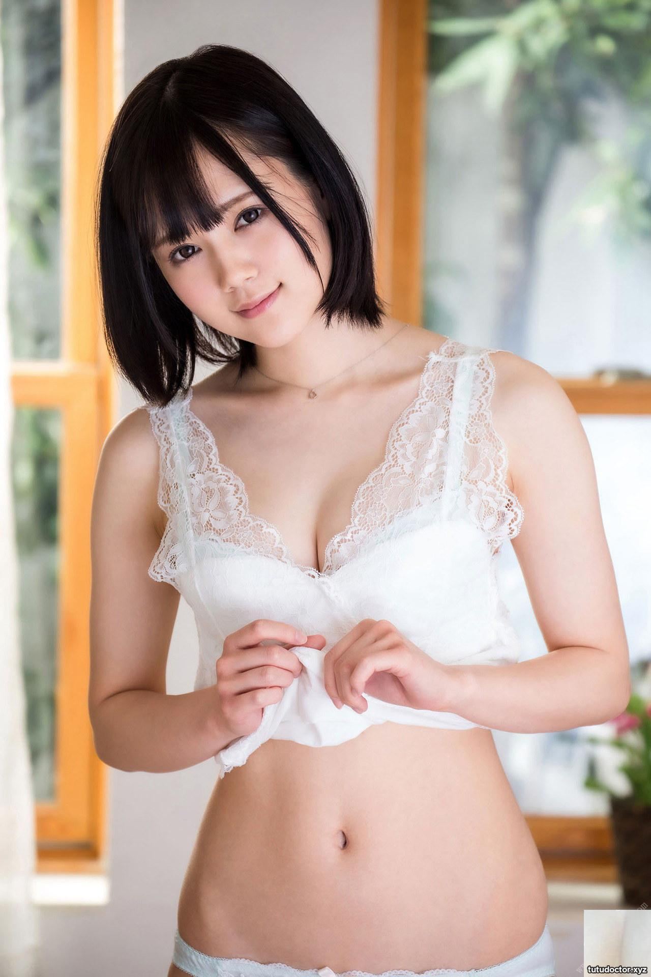 Remu Suzumori Remu Suzumori – PRESTIGE POSE MESSA · photo 25 of 91