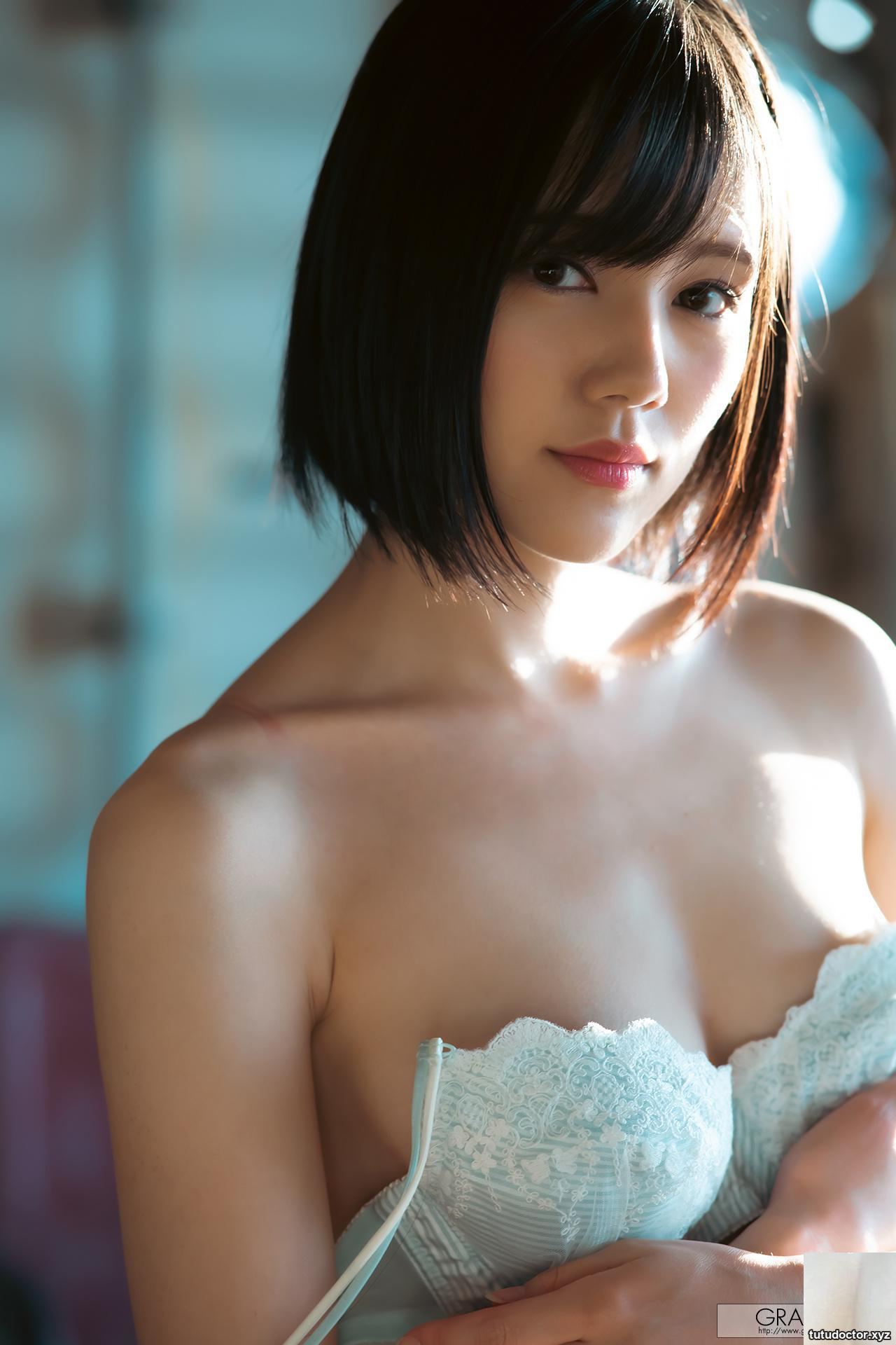 Remu Suzumori · photo 14 of 31