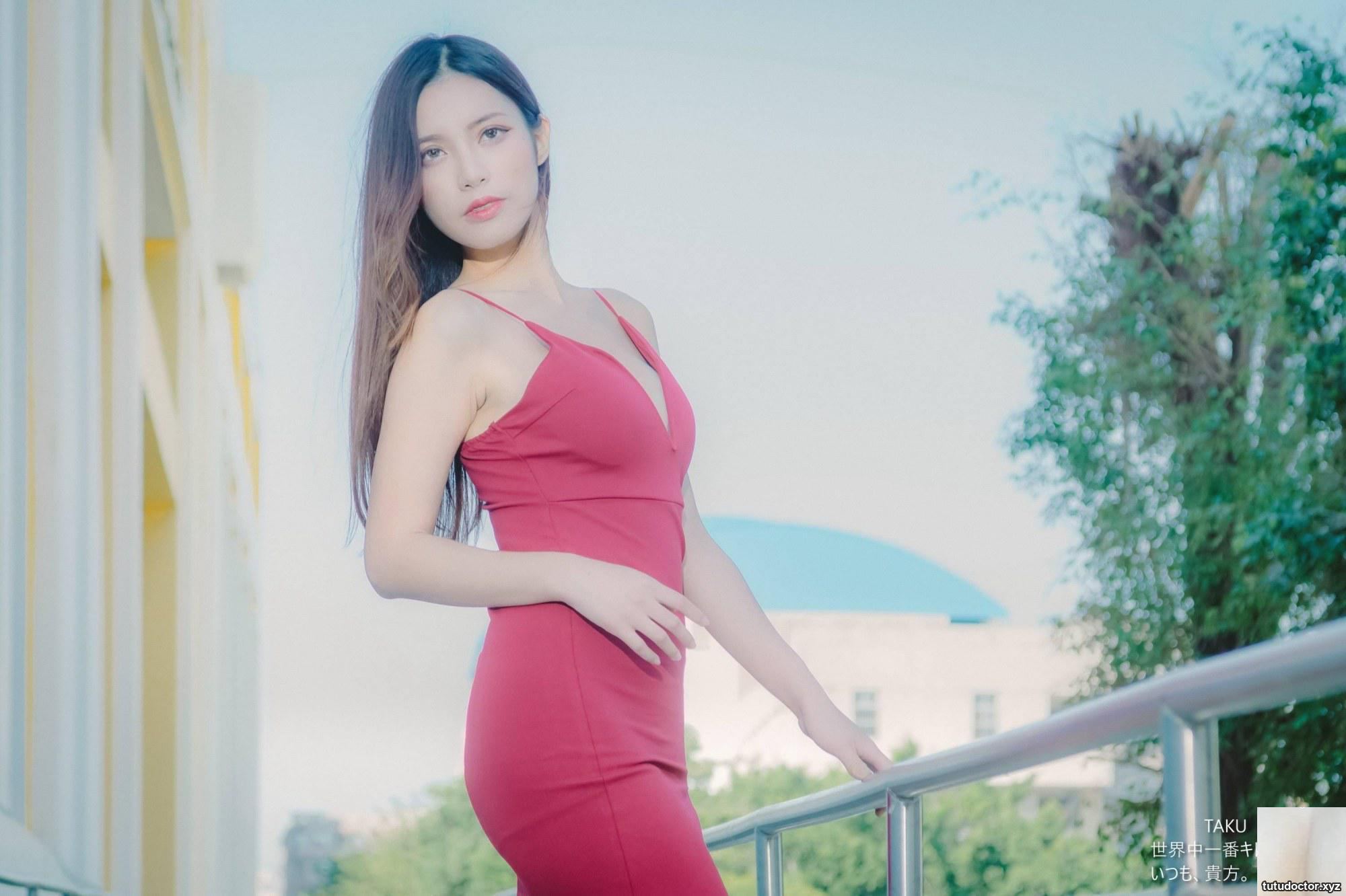 Long-legged beauty model Huang Shuting, red dress, short skirt · photo 65 of 95
