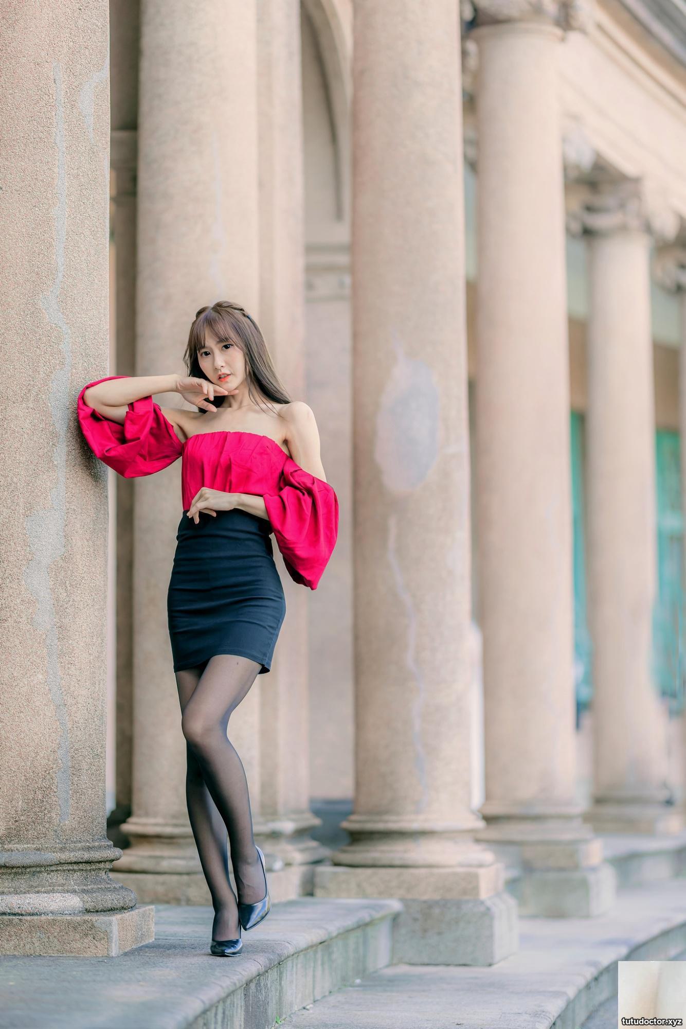 (Internet collection) Taiwanese beautiful leg girl-Guo Simin beauty fashion outdoor photo (1) (90P)