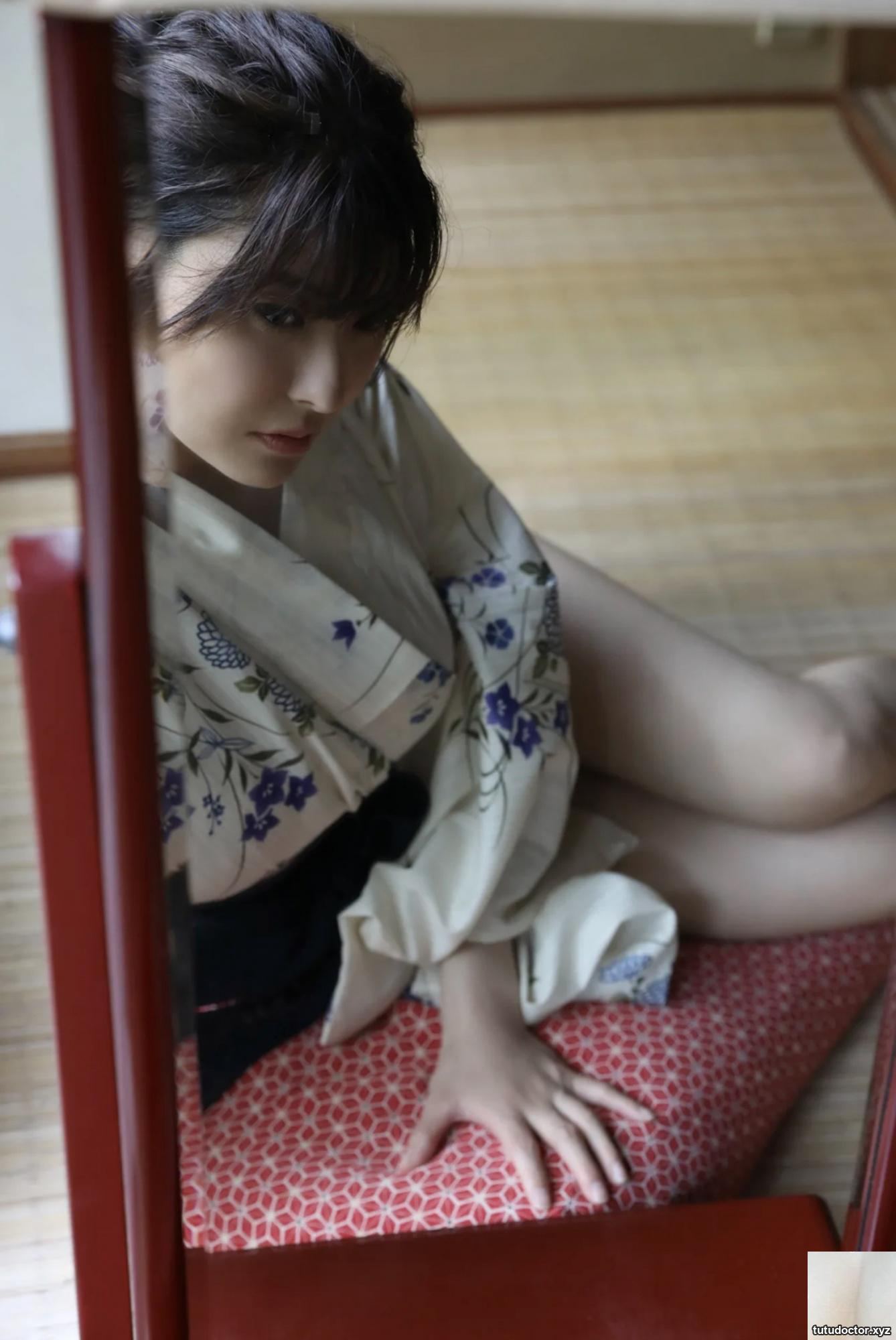 Miri Hanai Unlocked! Hカップ nude vol. 2 · photo 5 of 61