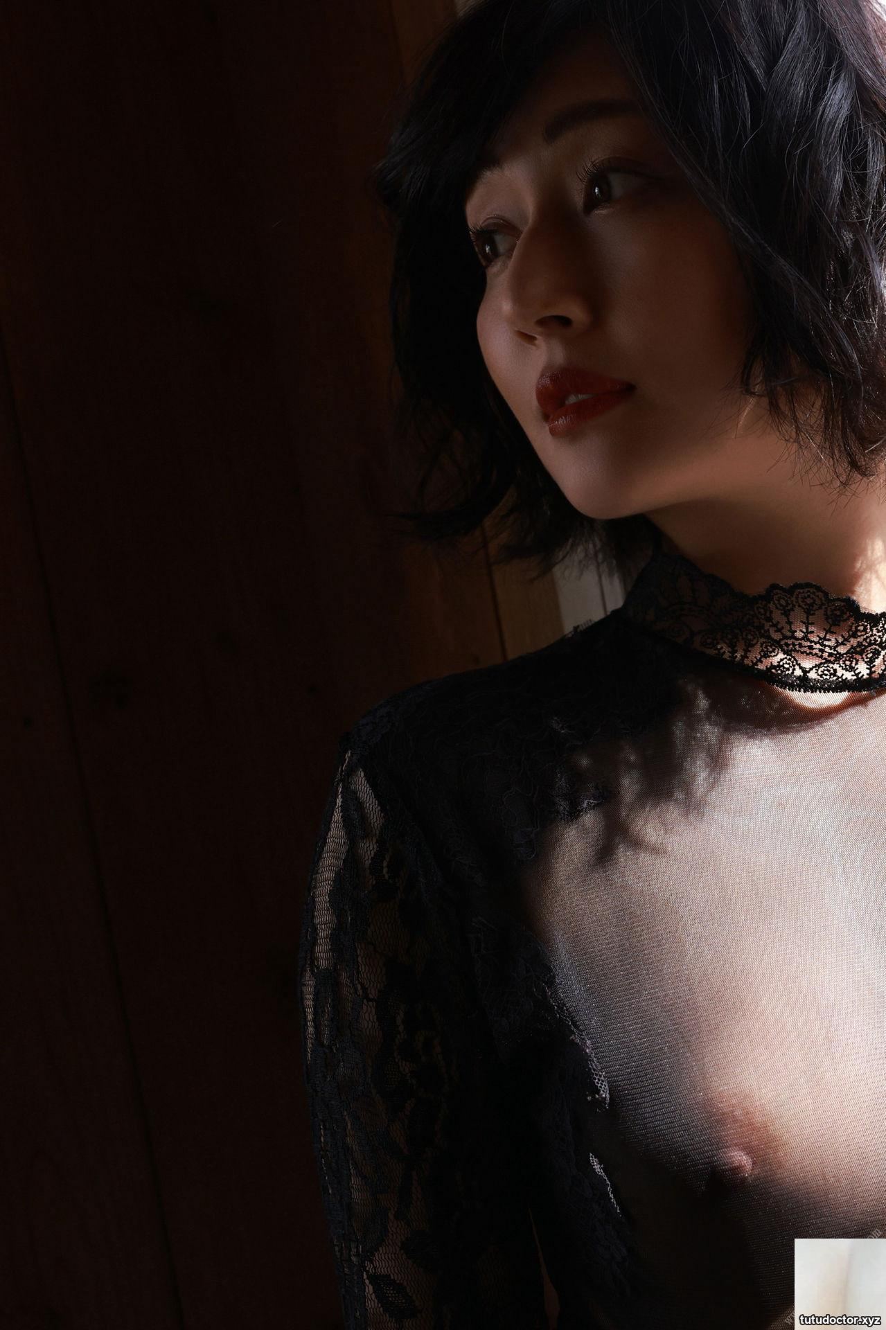 Manami Shindo Queens · photo 52 of 146