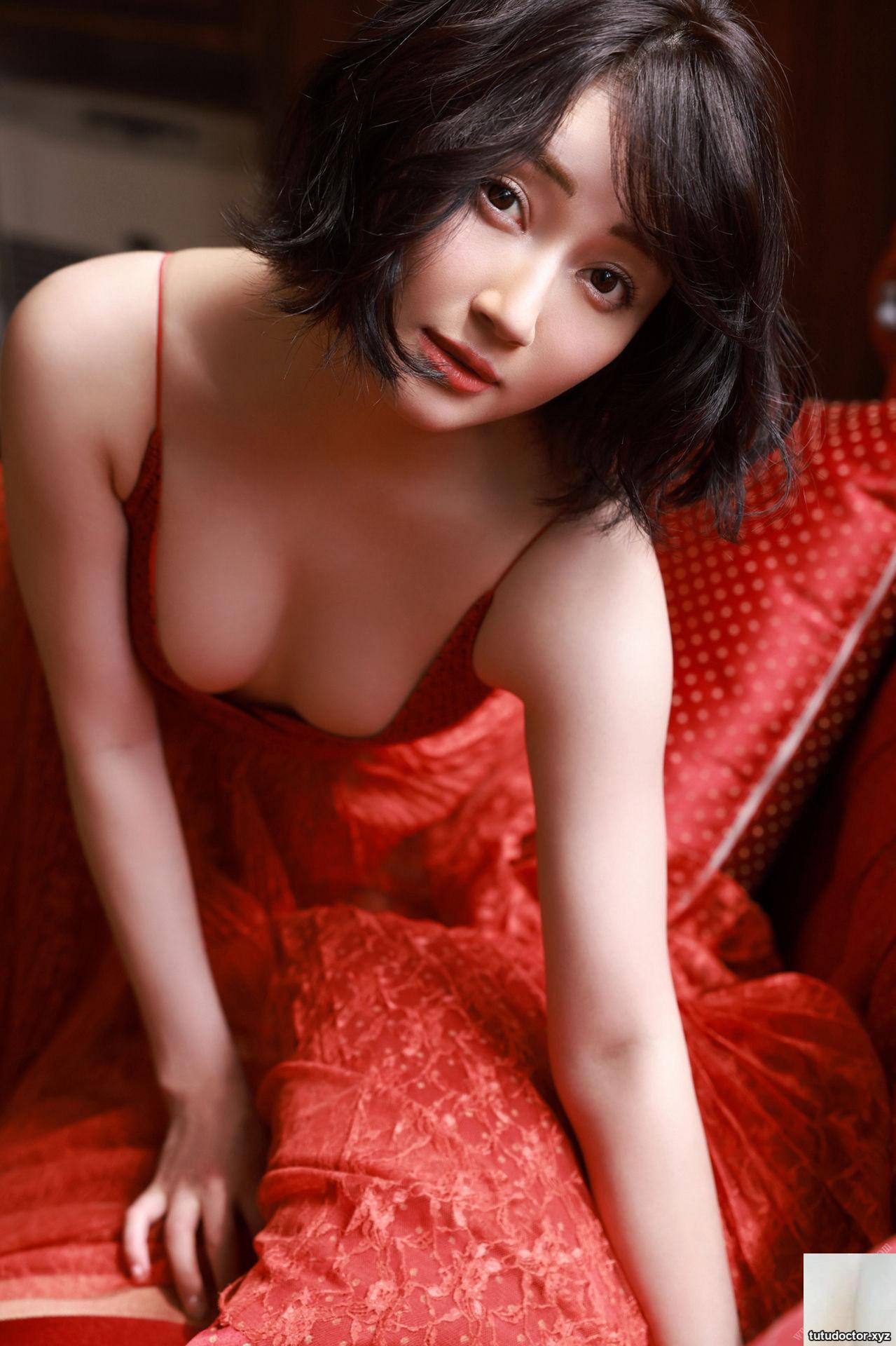 Manami Shindo Queens · photo 72 of 146