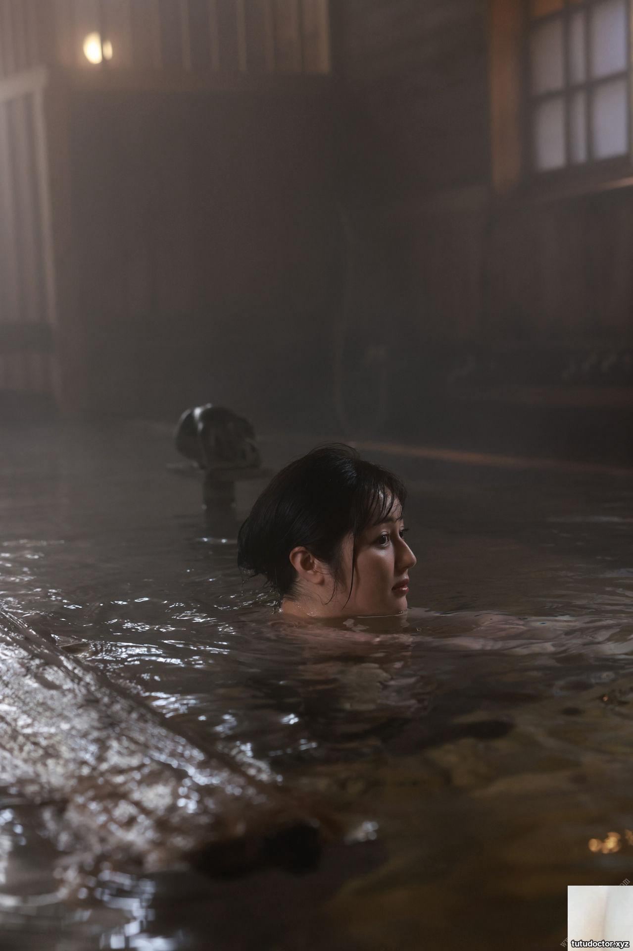 Manami Shindo Queens · photo 115 of 146
