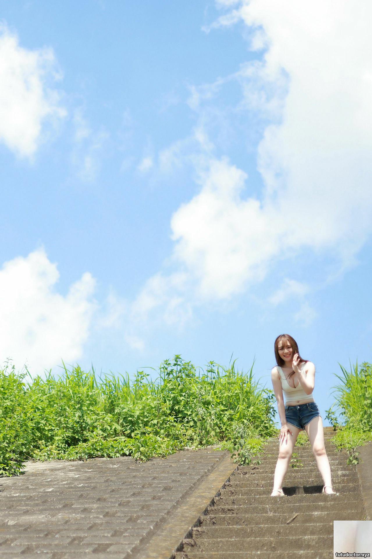 (ANNA アンナ) Fair-skinned European style hot flip…turn to the front, it’s so high-quality (35P)