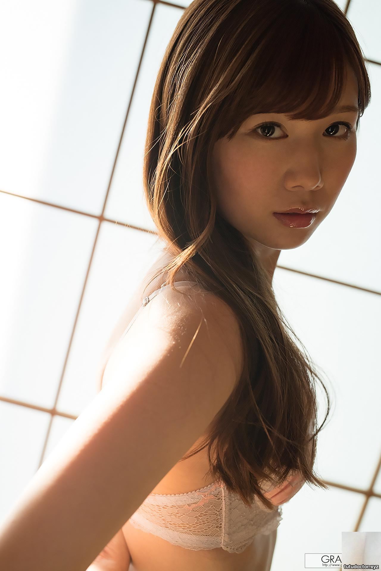 Limited Edition Tsumugi Akari · photo 16 of 21