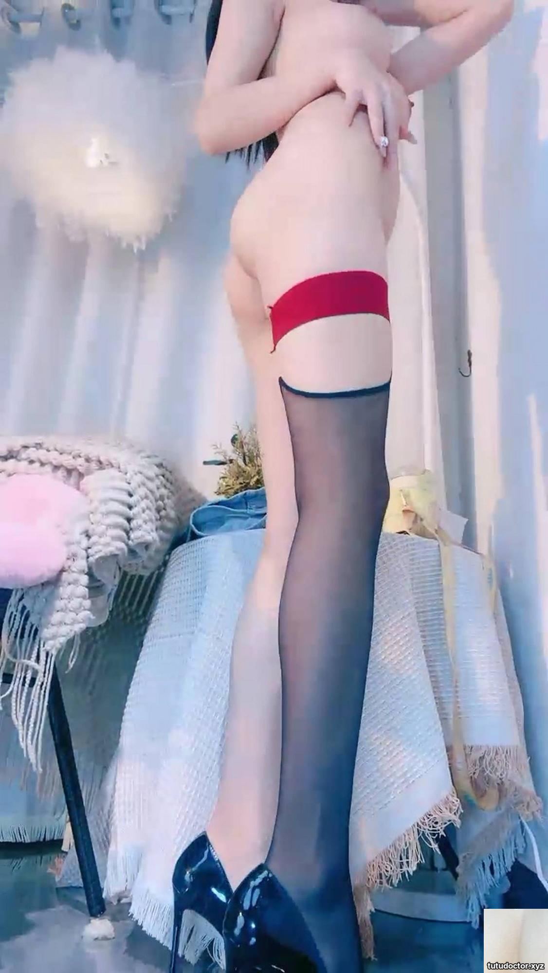 Beautiful model Xiaojie sexy pearl thong VIP welfare picture 4 · photo 25 of 102