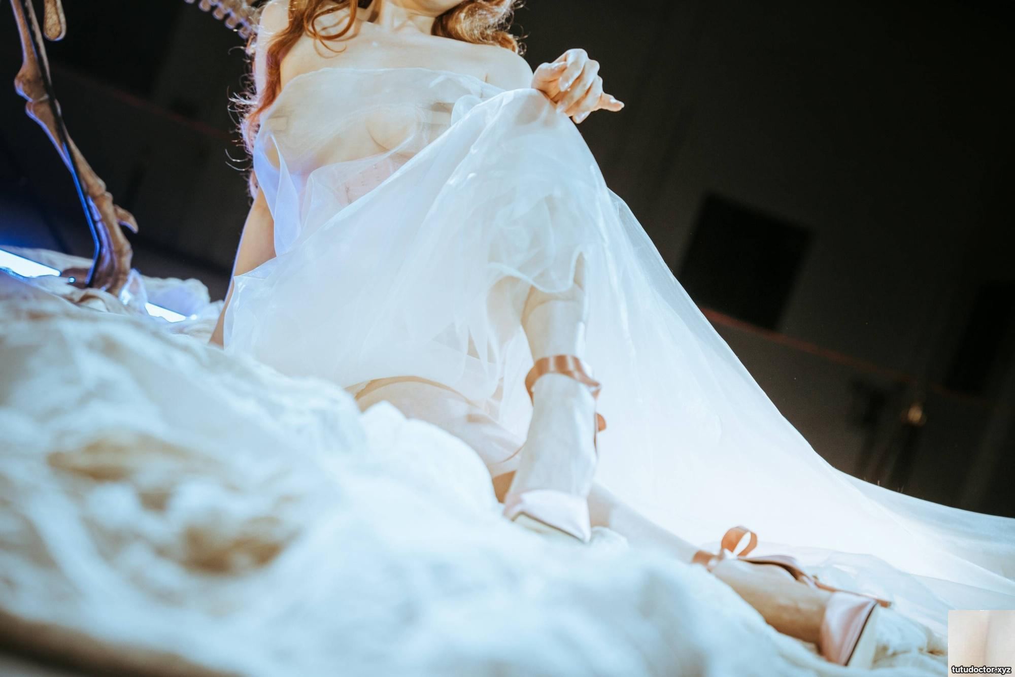 Welfare girl Qiu and Corgi Yar VIP exclusive · photo 27 of 66