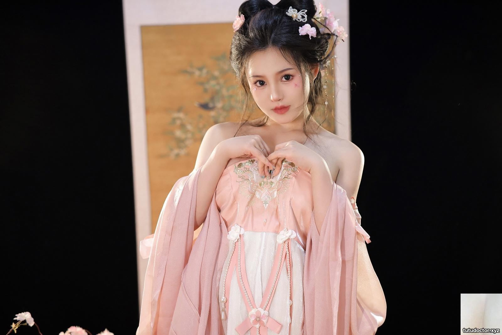 Tao Nuanjiang – Colorful Dreams · photo 3 of 60