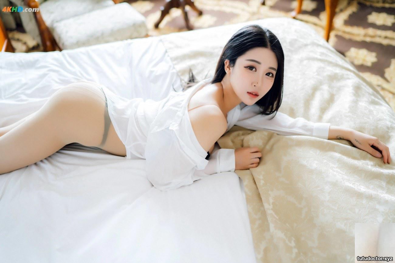 Bomi (보미) – Good Day V · photo 34 of 74