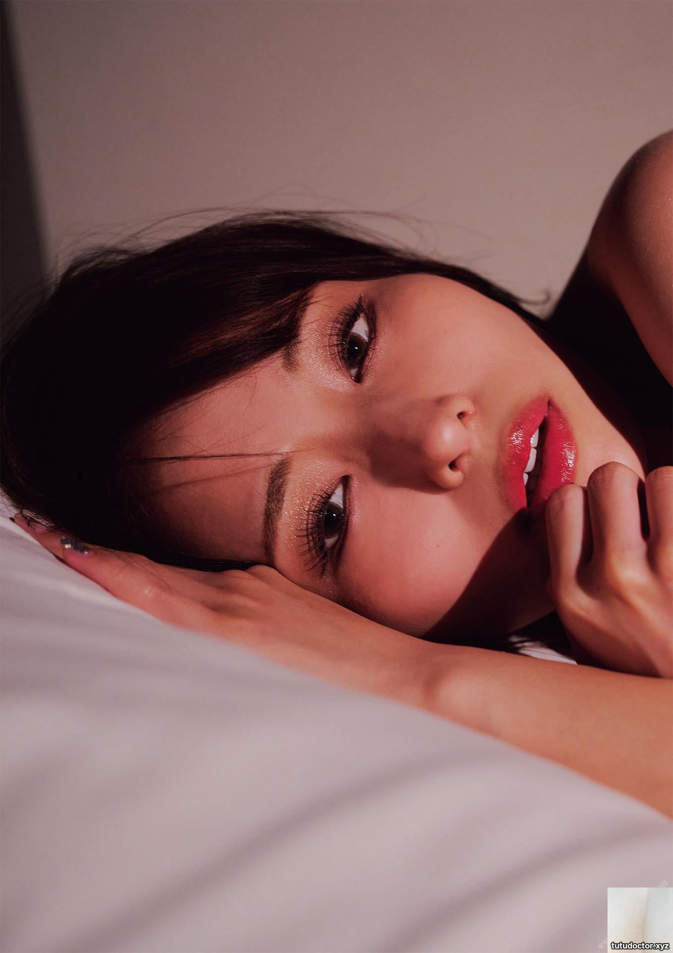 Mayuki Ito – Contrast · photo 40 of 45