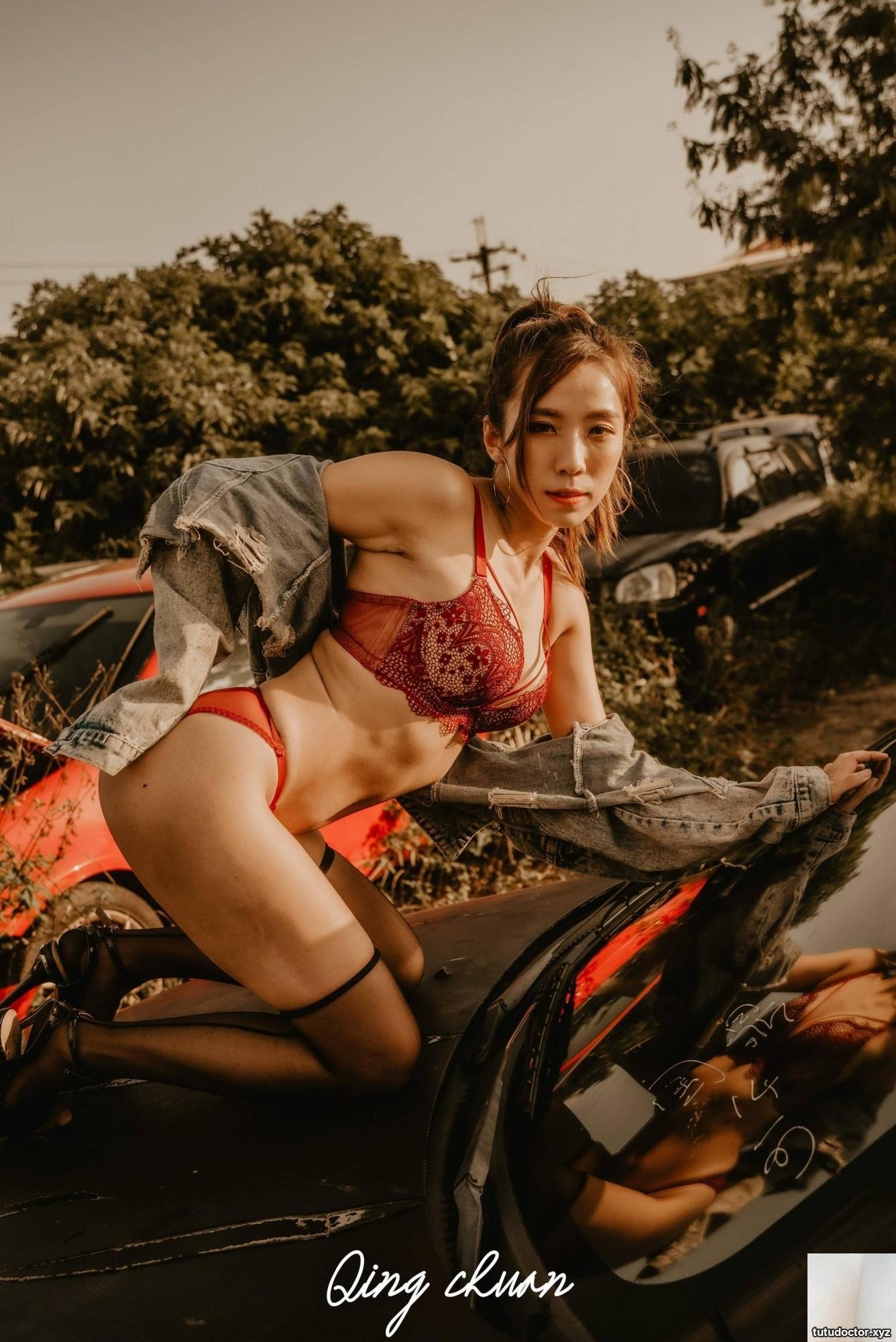Long-legged beauty model Yu Ting in red sexy underwear with high · photo 26 of 85