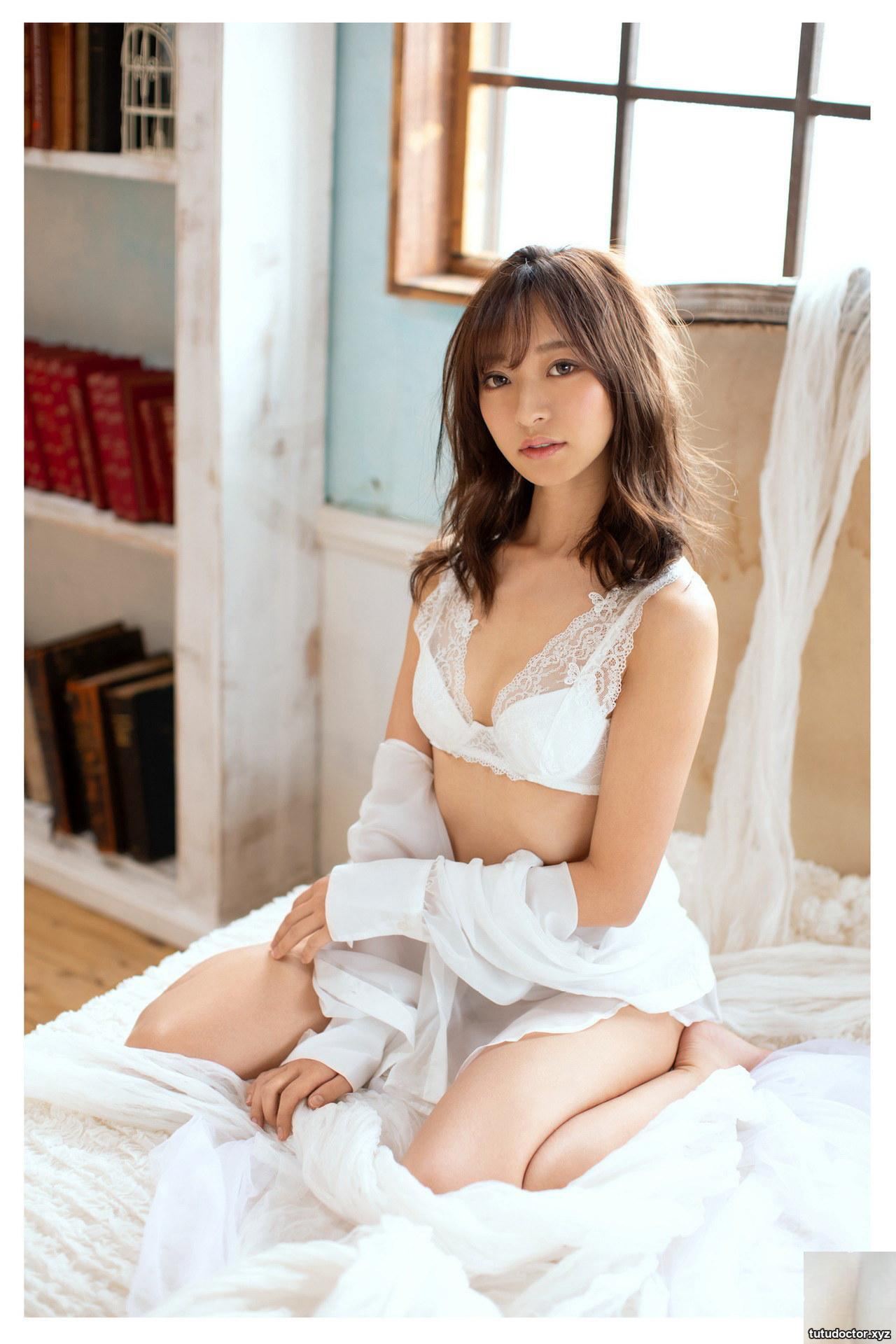 Yu Rukawa Yu Rukawa – First naked First take o · photo 27 of 96