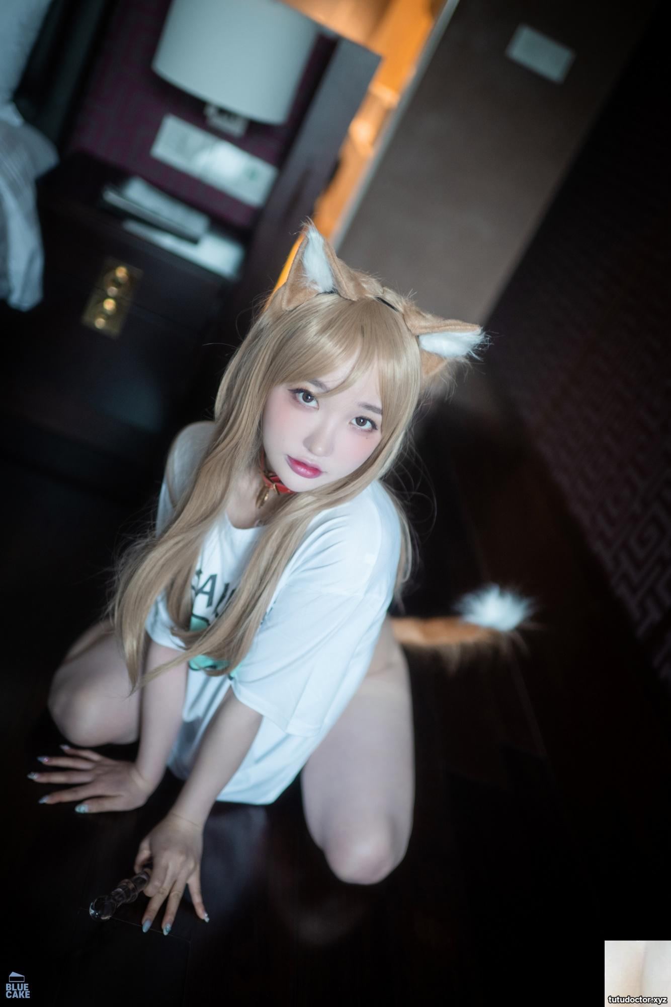손예은(Sun Lele) Cat Royal Sister Snow-white beautiful waist is · photo 24 of 62
