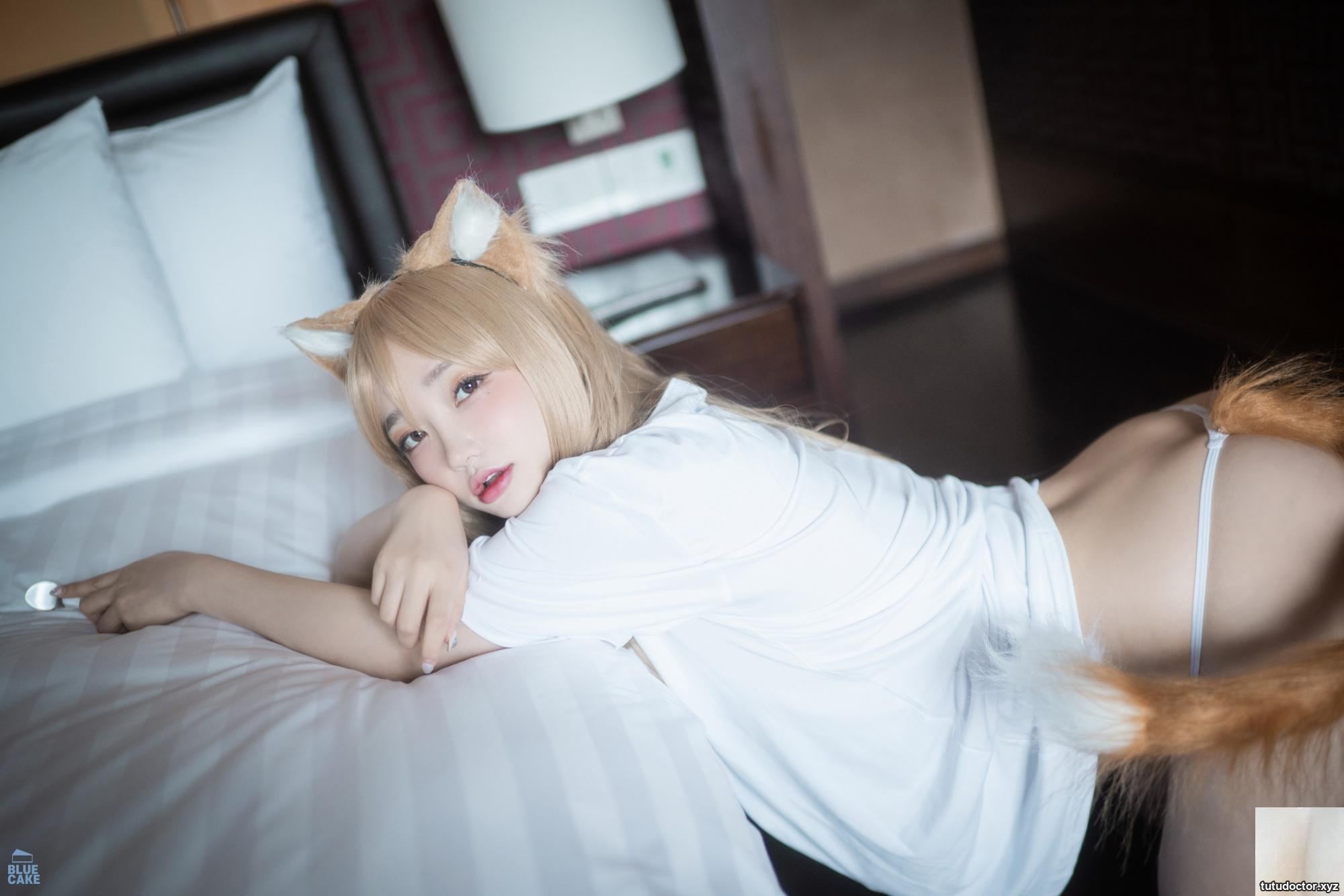 손예은(Sun Lele) Cat Royal Sister Snow-white beautiful waist is · photo 35 of 62