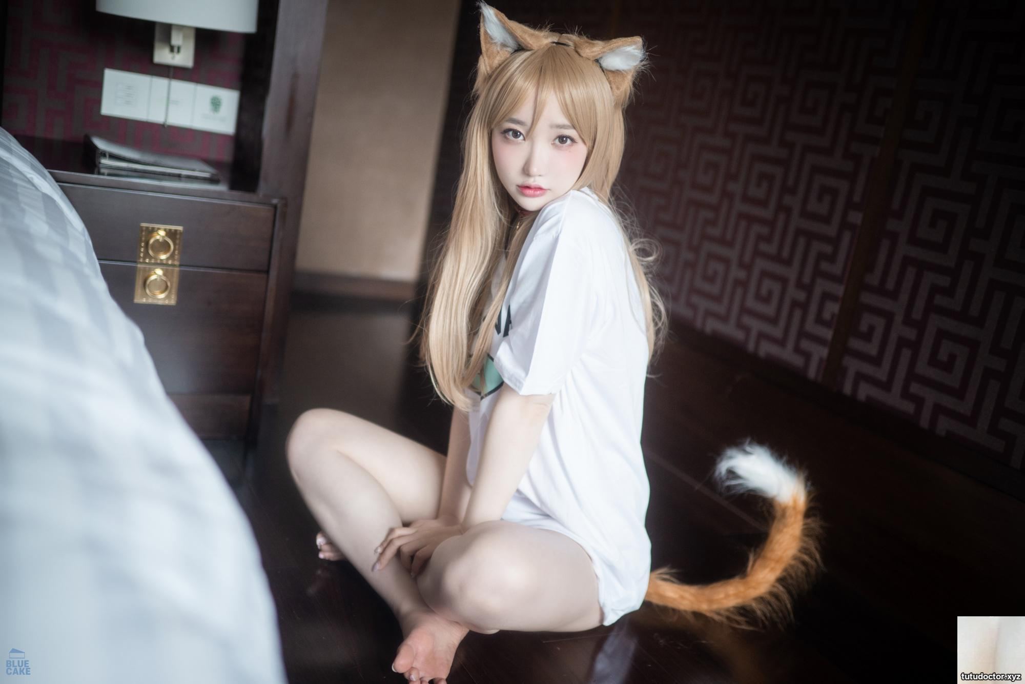 손예은(Sun Lele) Cat Royal Sister Snow-white beautiful waist is · photo 40 of 62