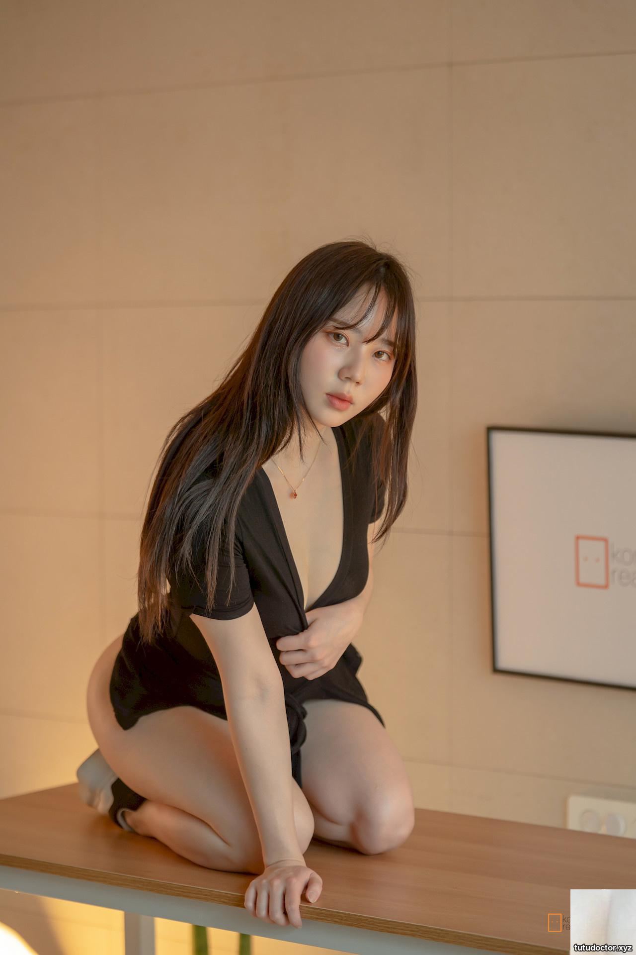 Korean girl has breasts, good looks and a body that can be · photo 31 of 54