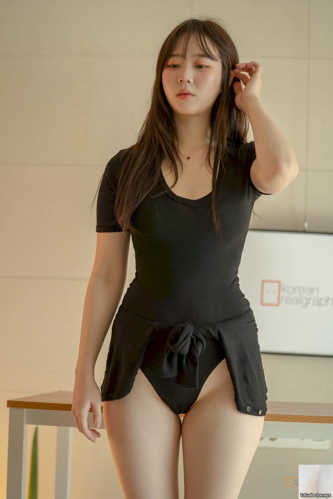 Korean girl has breasts, good looks and a body that can be · photo 47 of 54