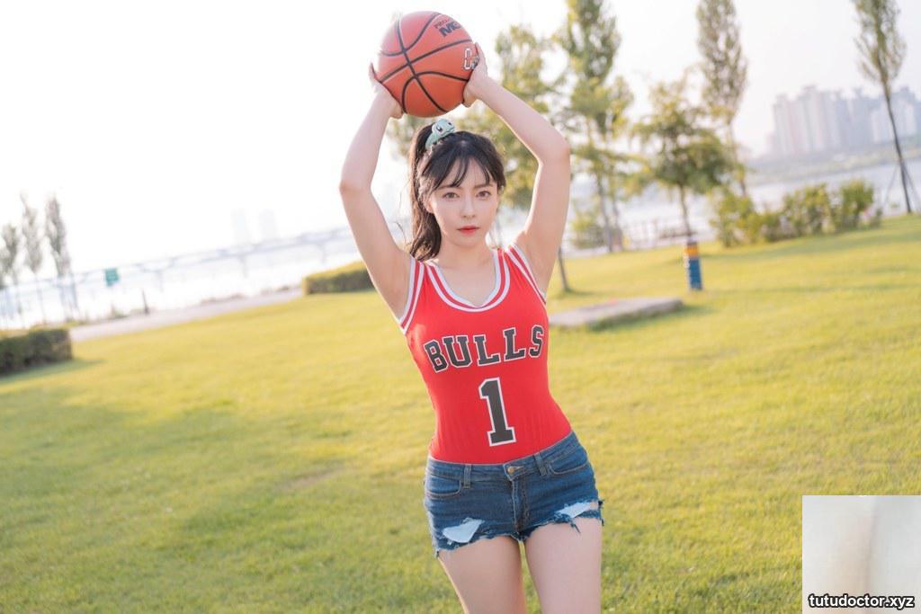 MoMo – MoMo Vol.02 · photo 42 of 68