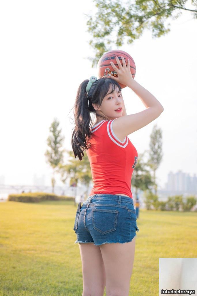 MoMo – MoMo Vol.02 · photo 44 of 68