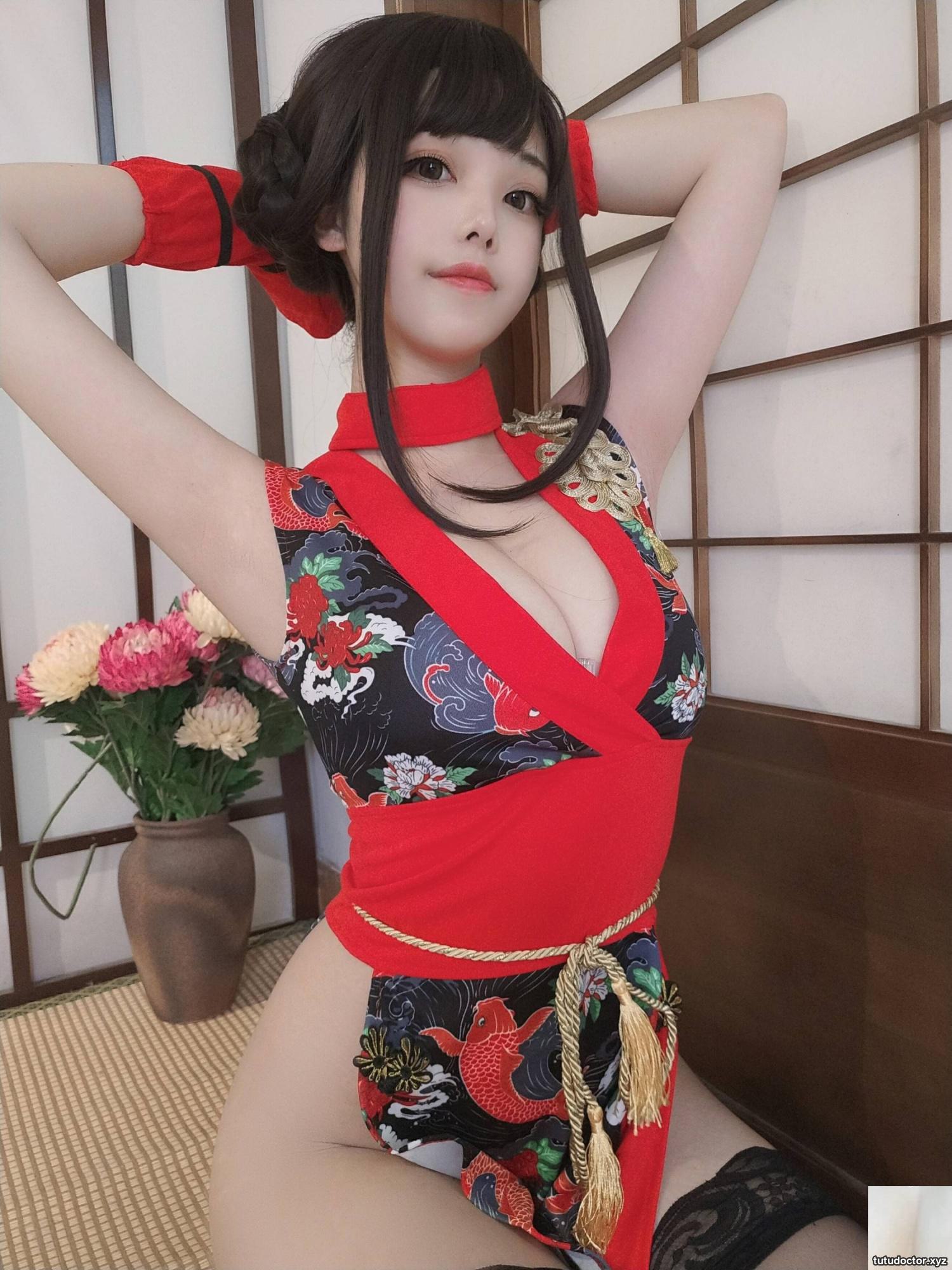 Welfare Girl Honey Cat Qiu Red Warrior VIP Exclusive · photo 28 of 101