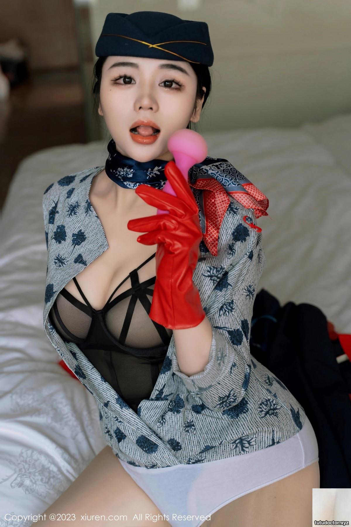 2023.05.24 Vol.6790 Xixi loves eating strawberries complete · photo 36 of 70