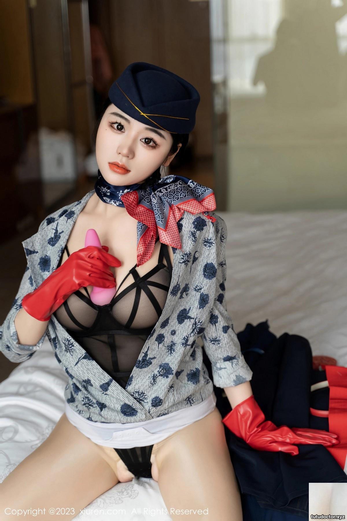 2023.05.24 Vol.6790 Xixi loves eating strawberries complete · photo 40 of 70