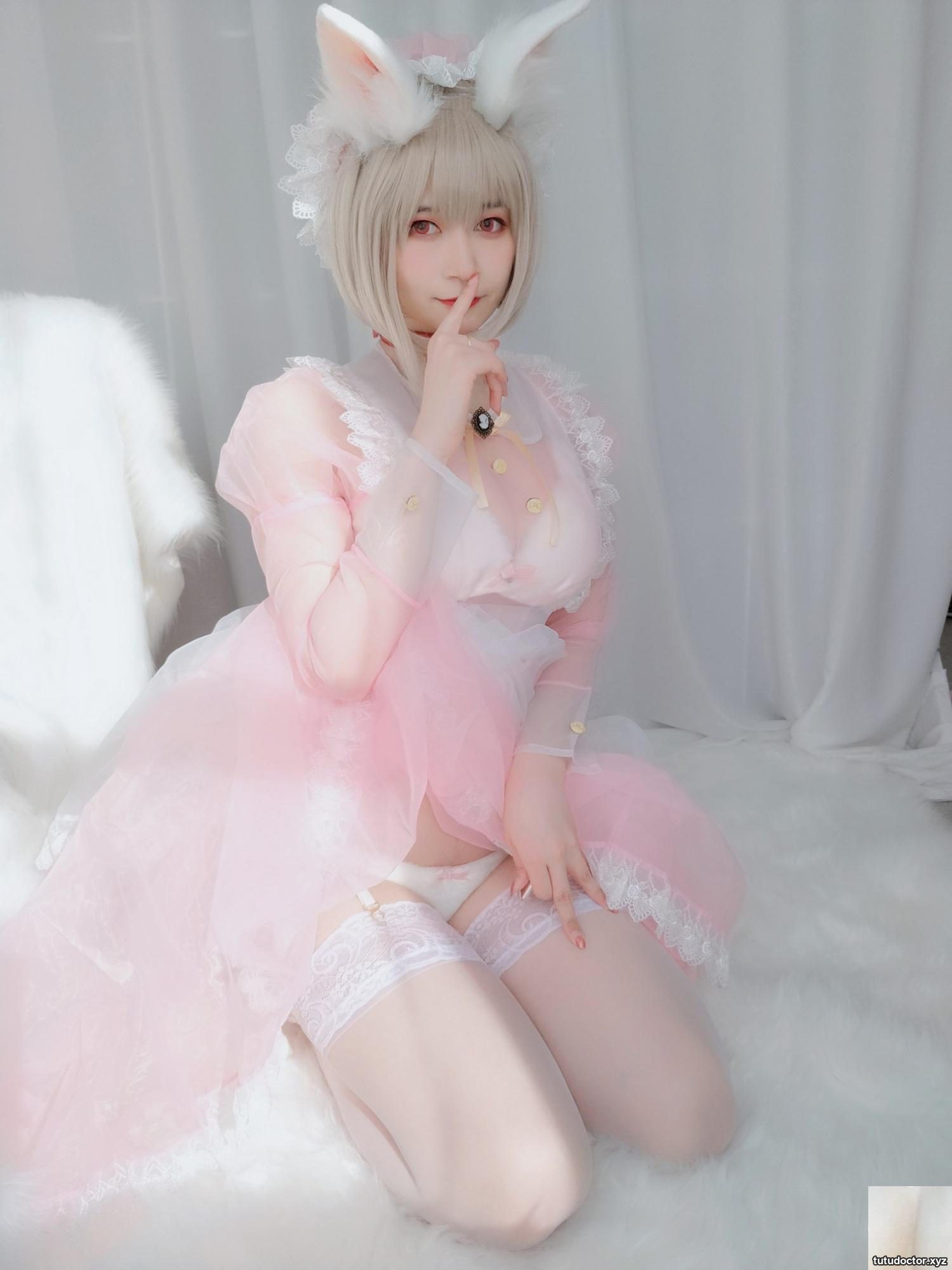Silver 81 Maid Rabbit Girl The angle of the white garter · photo 68 of 85