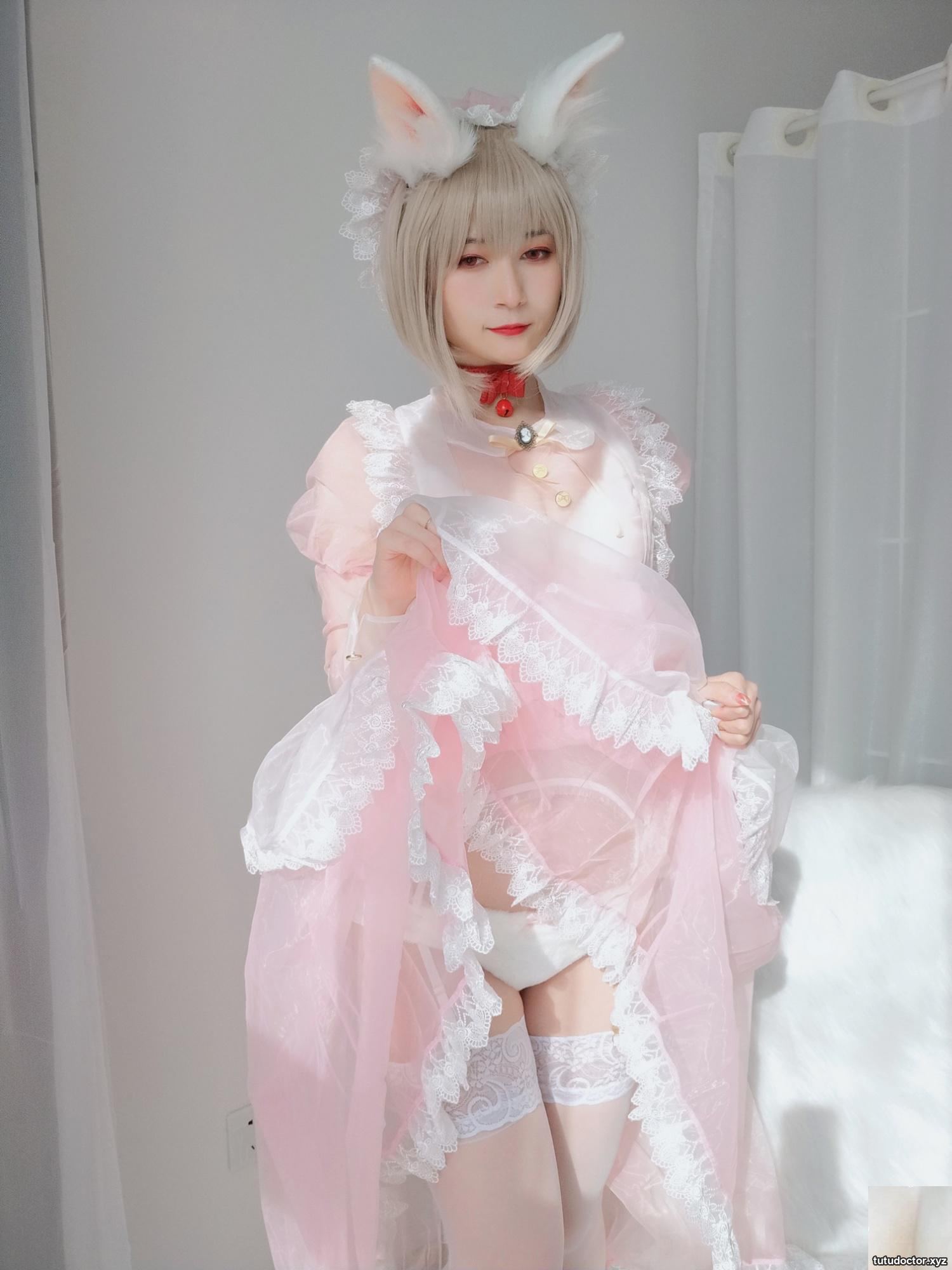 Silver 81 Maid Rabbit Girl The angle of the white garter · photo 80 of 85