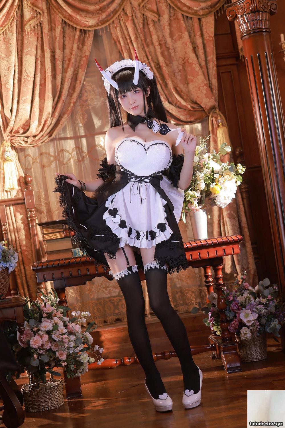 Shuimiao Aquas seductive maid outfit in Azur Lane-Noshiro · photo 2 of 61