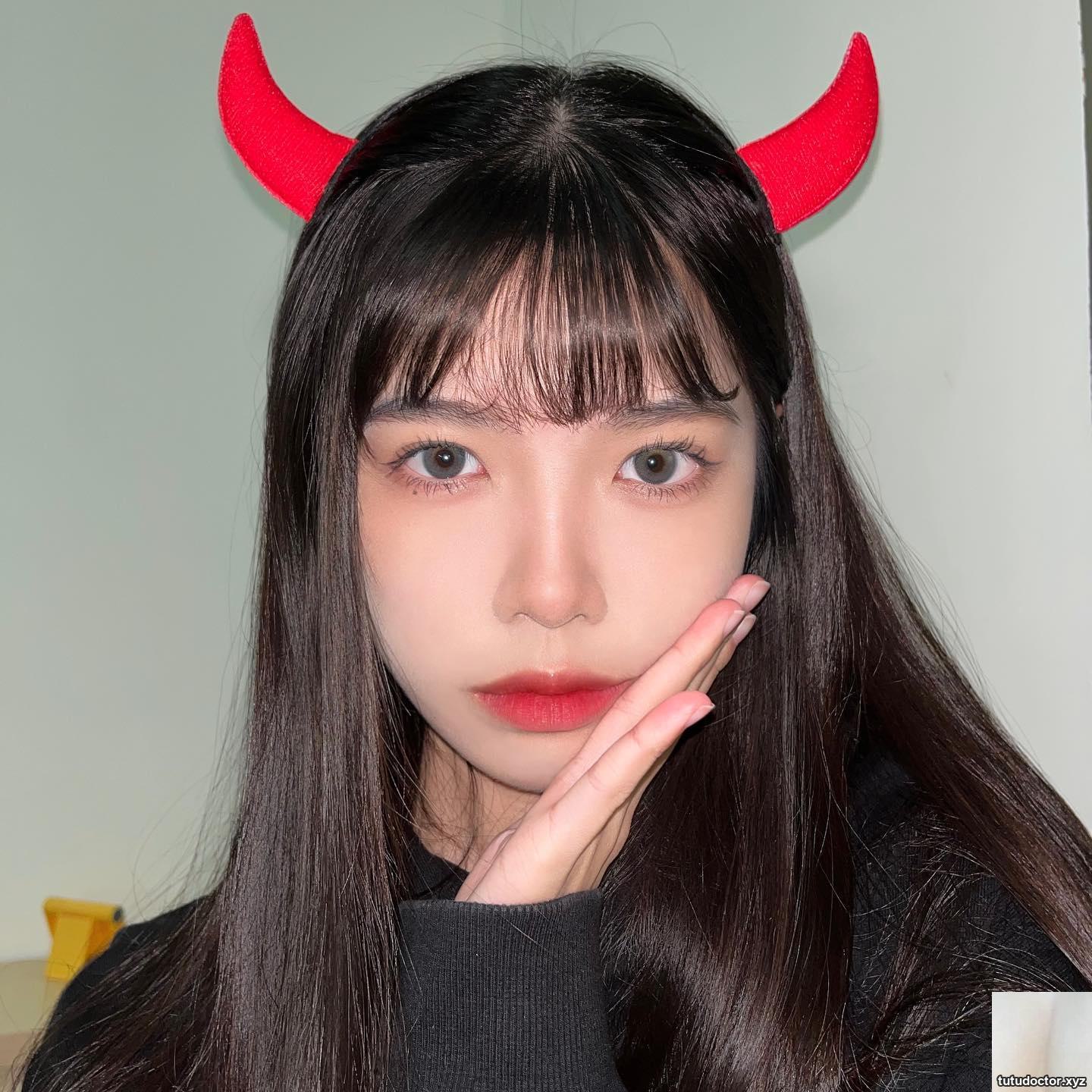 The girl-next-door feeling “Yellow Halo Needle” has a temperamental face and a sweet face that makes you feel healed just by looking at it (10P)