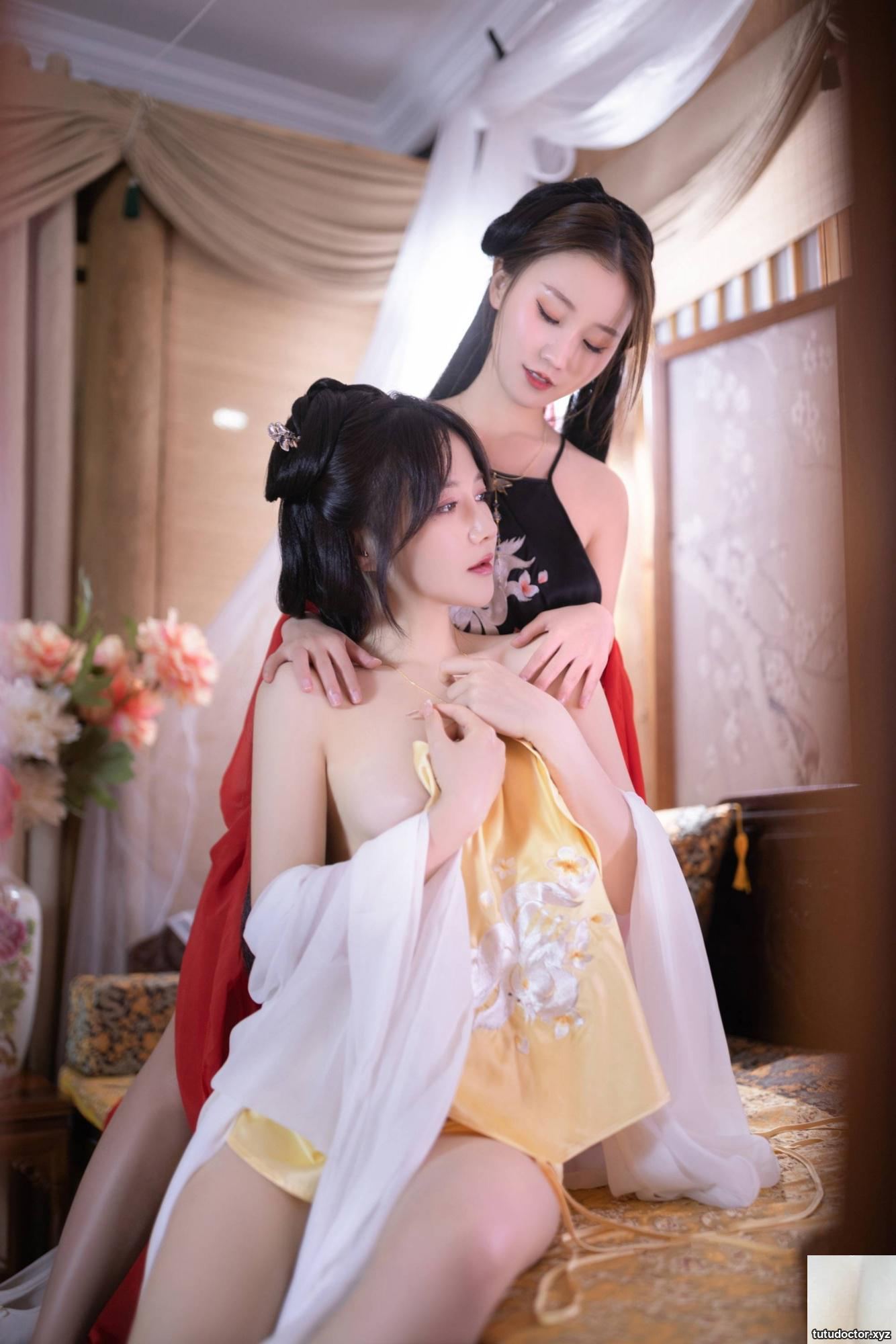 XiuRen Beauty Model Caviarfish Twin Flowers Little Belly · photo 7 of 154