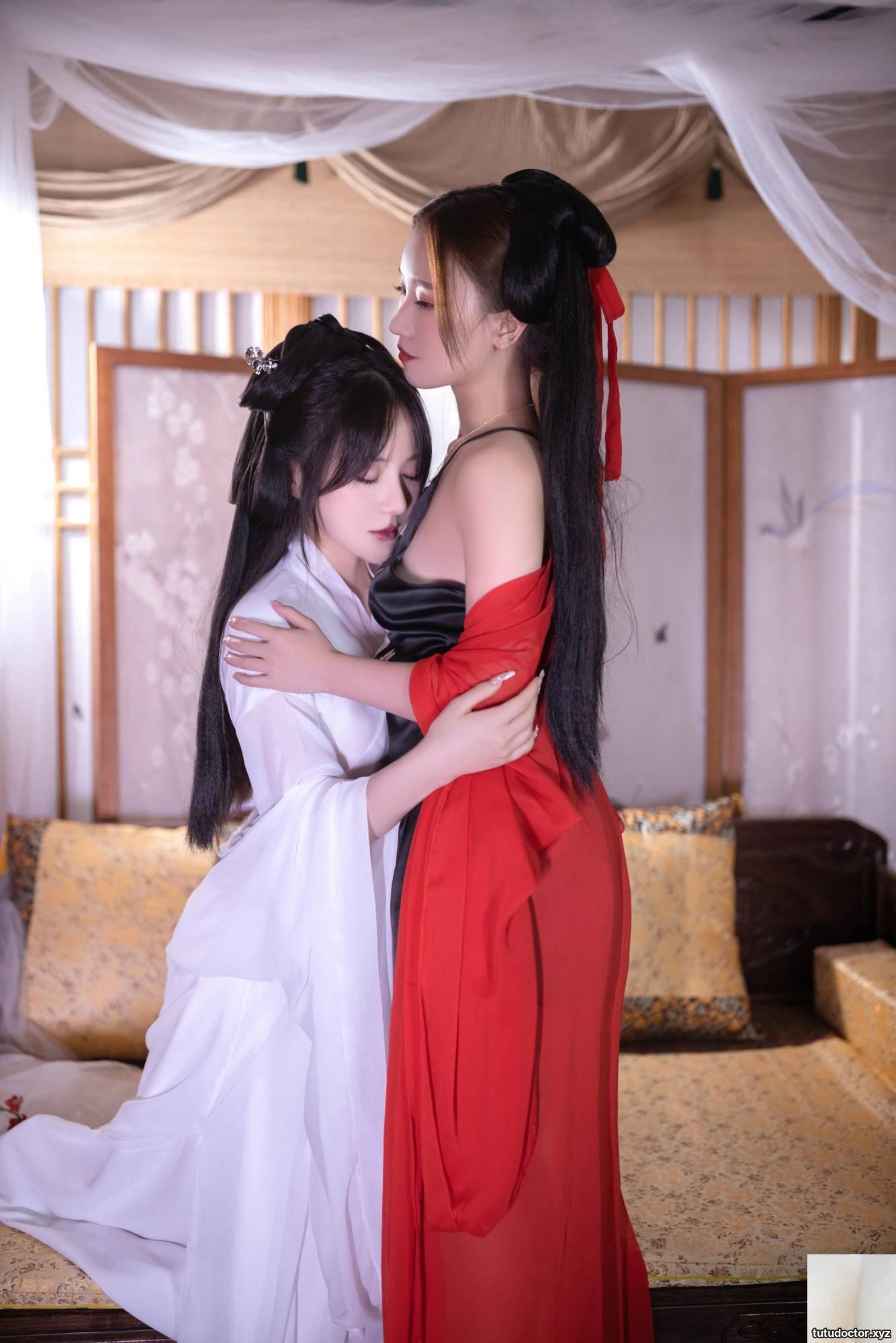 XiuRen Beauty Model Caviarfish Twin Flowers Little Belly · photo 26 of 154