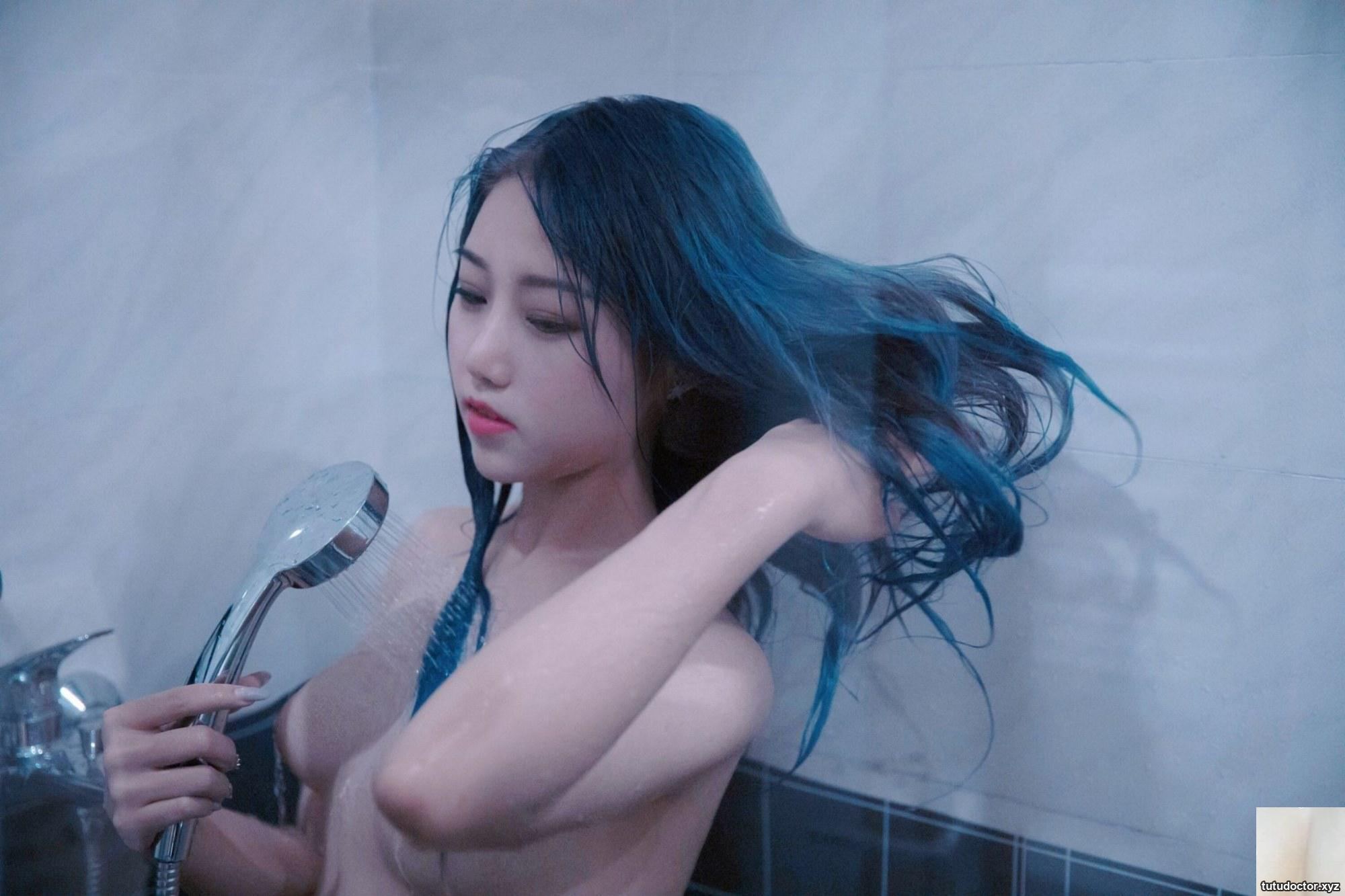The charming sister is really good at wet temptation in the · photo 33 of 38