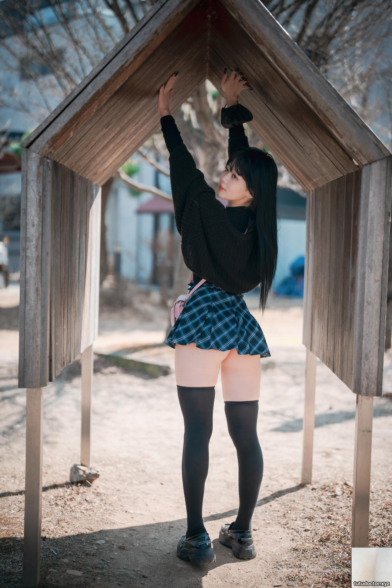 Korean pretty girl with good figure and generous appearance · photo 46 of 69