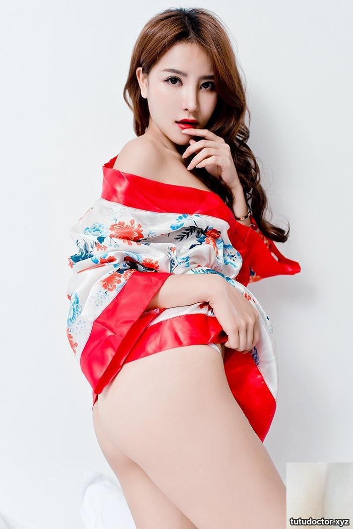The glamorous goddess Annie has plump and fair breasts and is · photo 38 of 51