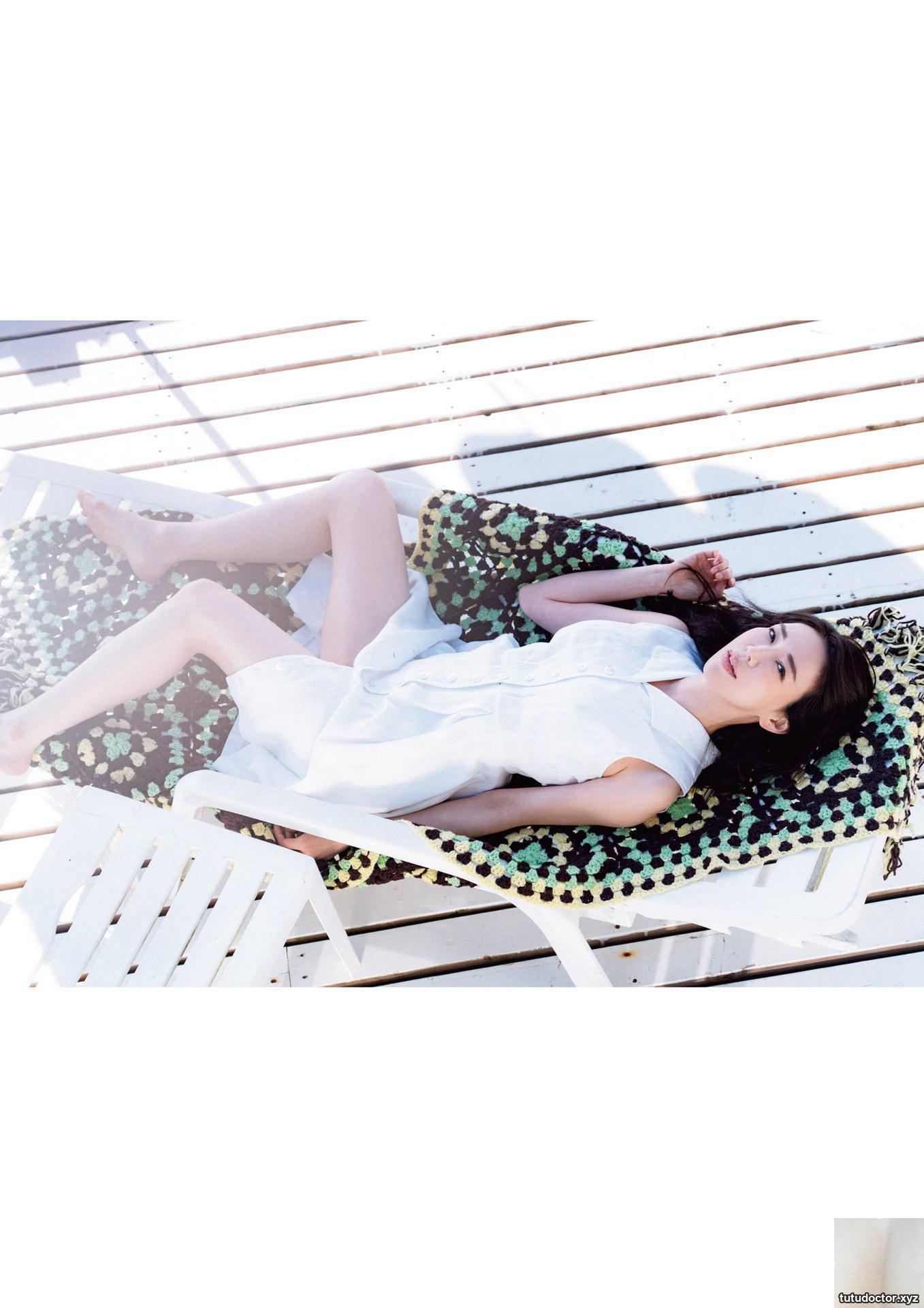 Kazuko Iwamoto photo collection Tawamure · photo 10 of 88