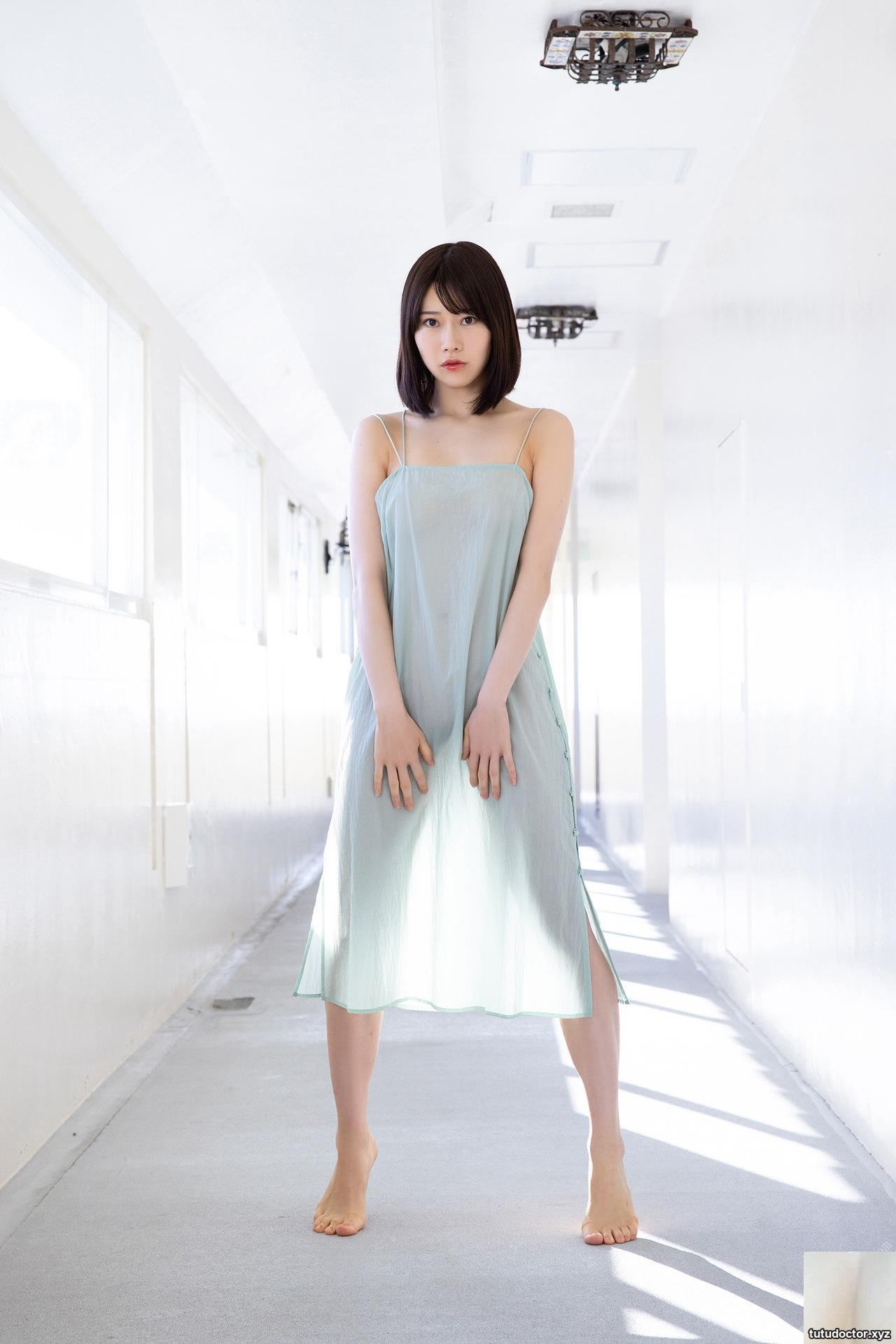 Momori Lea digital photo collection yell vol.1 · photo 2 of 66