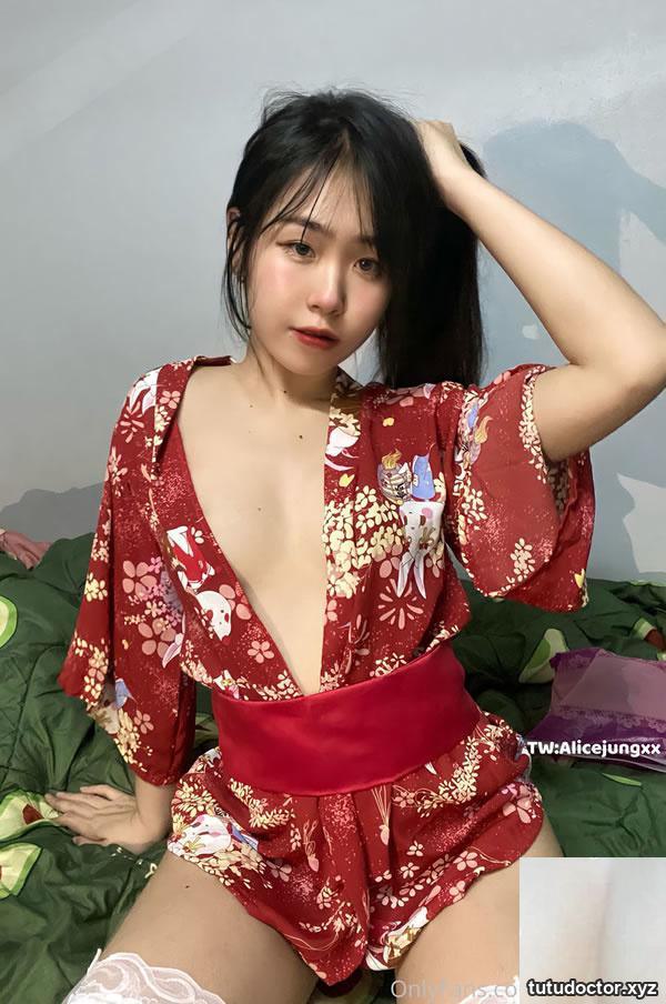 Welfare Girl Alicejungxx OnlyFans Collection · photo 33 of 35