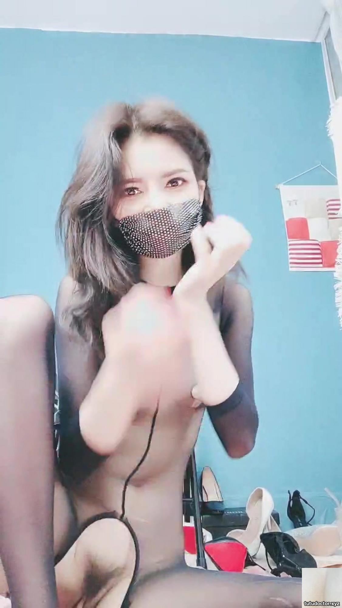 Welfare girl Tiantian Extremely tempting black stockings VIP · photo 69 of 105