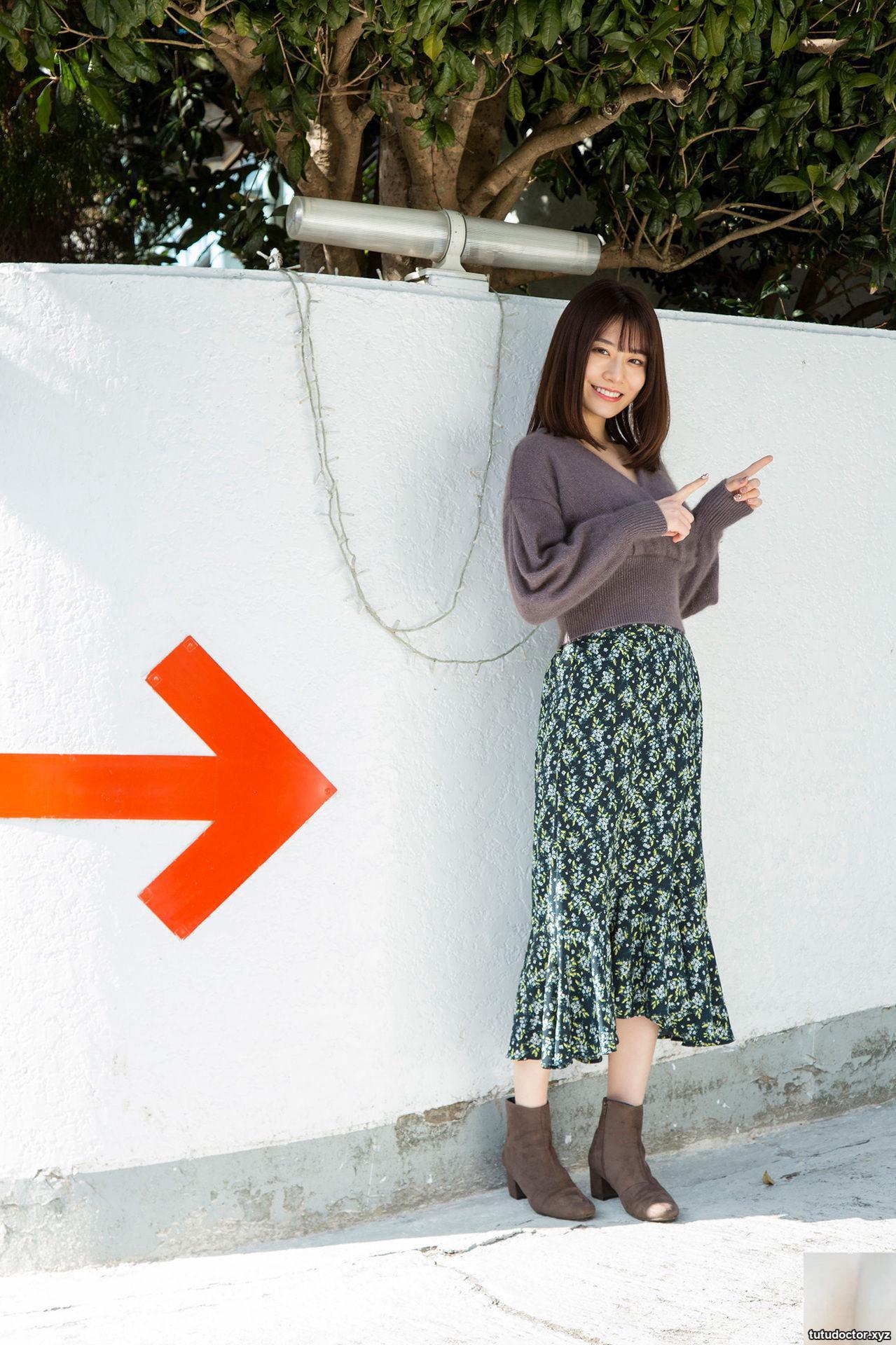 Ayaka Kawakita I wish you could hold me at a Showa retro love · photo 3 of 94